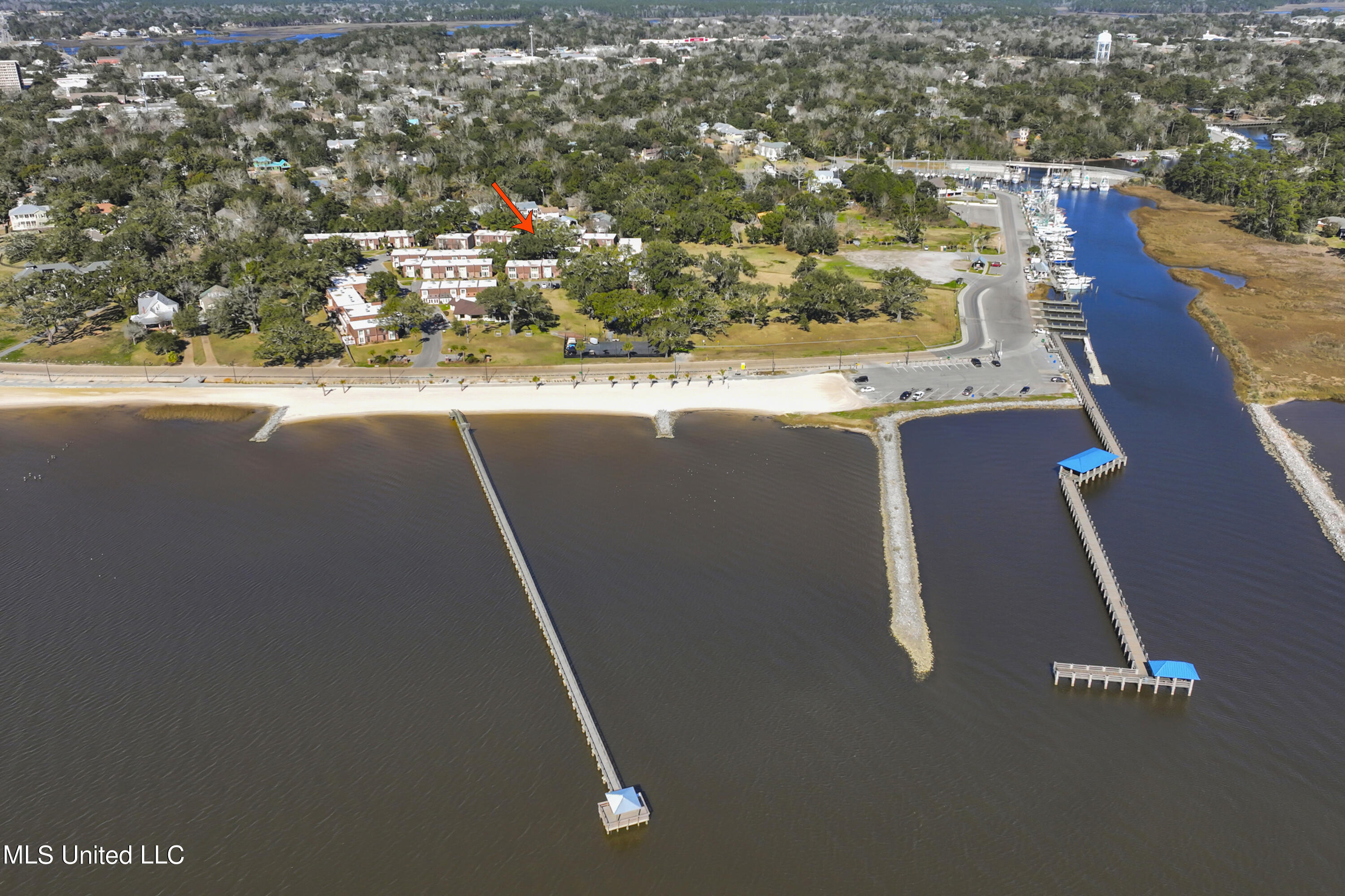 527 Front Beach Drive, 34