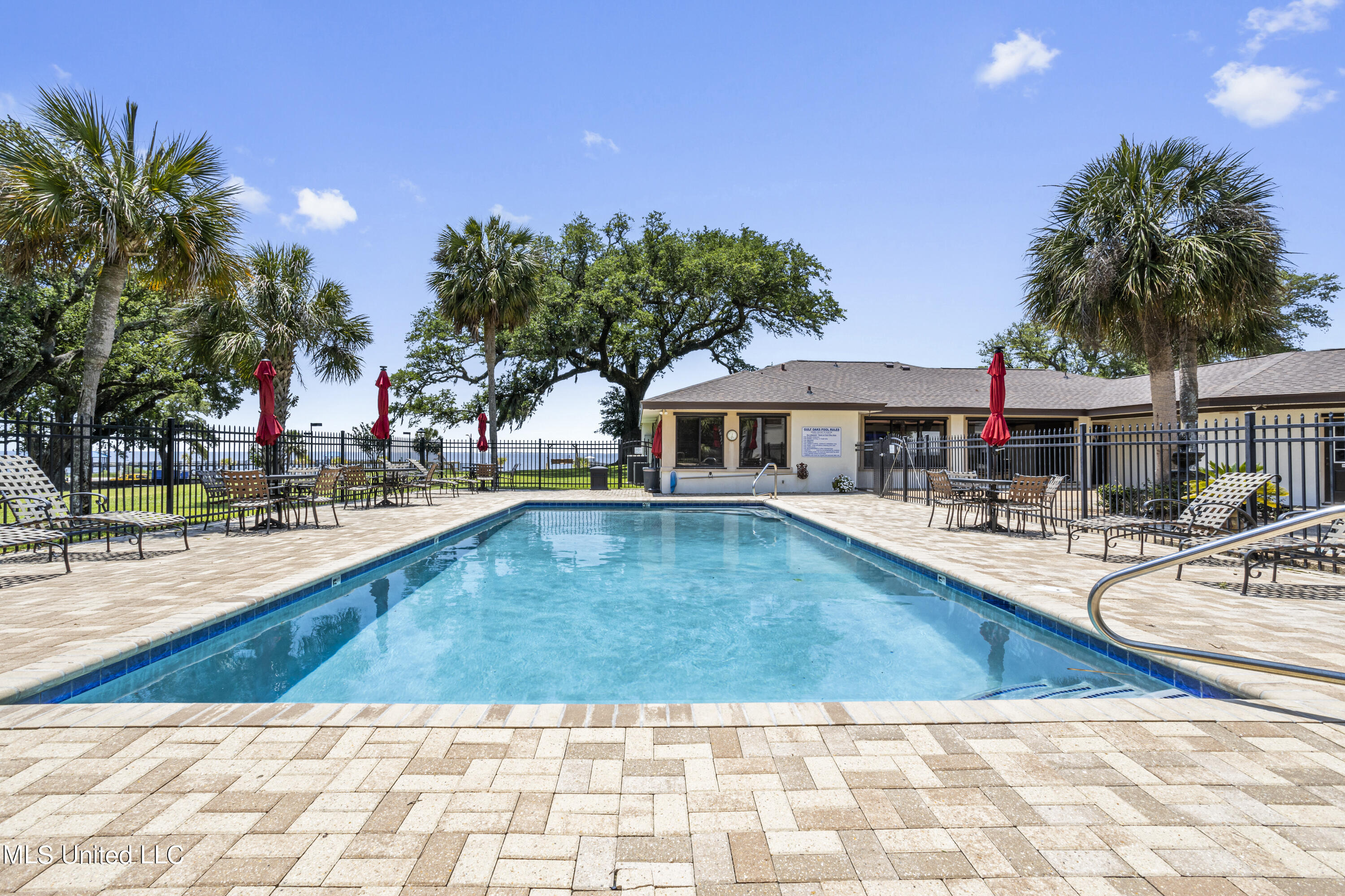 527 Front Beach Drive, 34