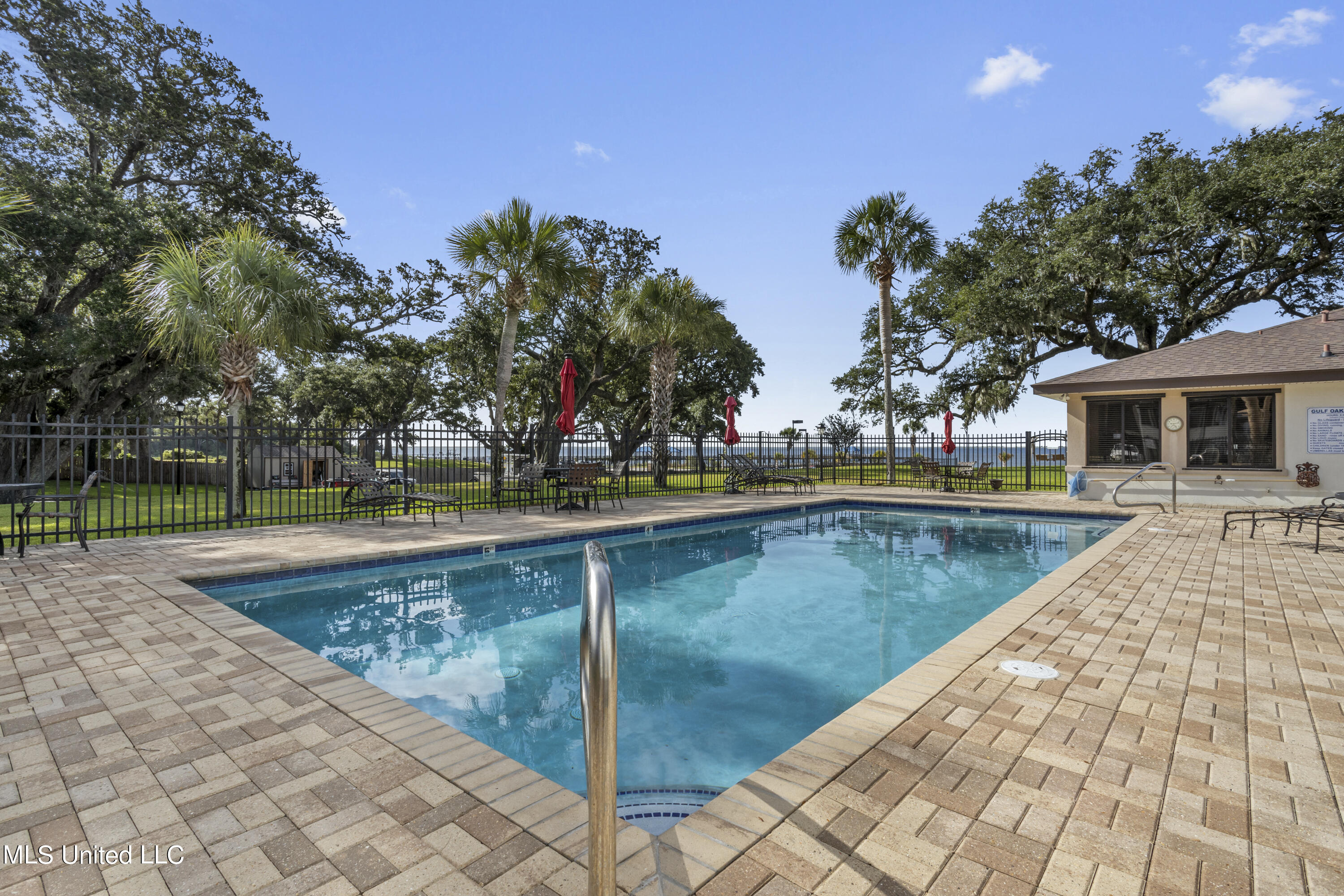 527 Front Beach Drive, 34