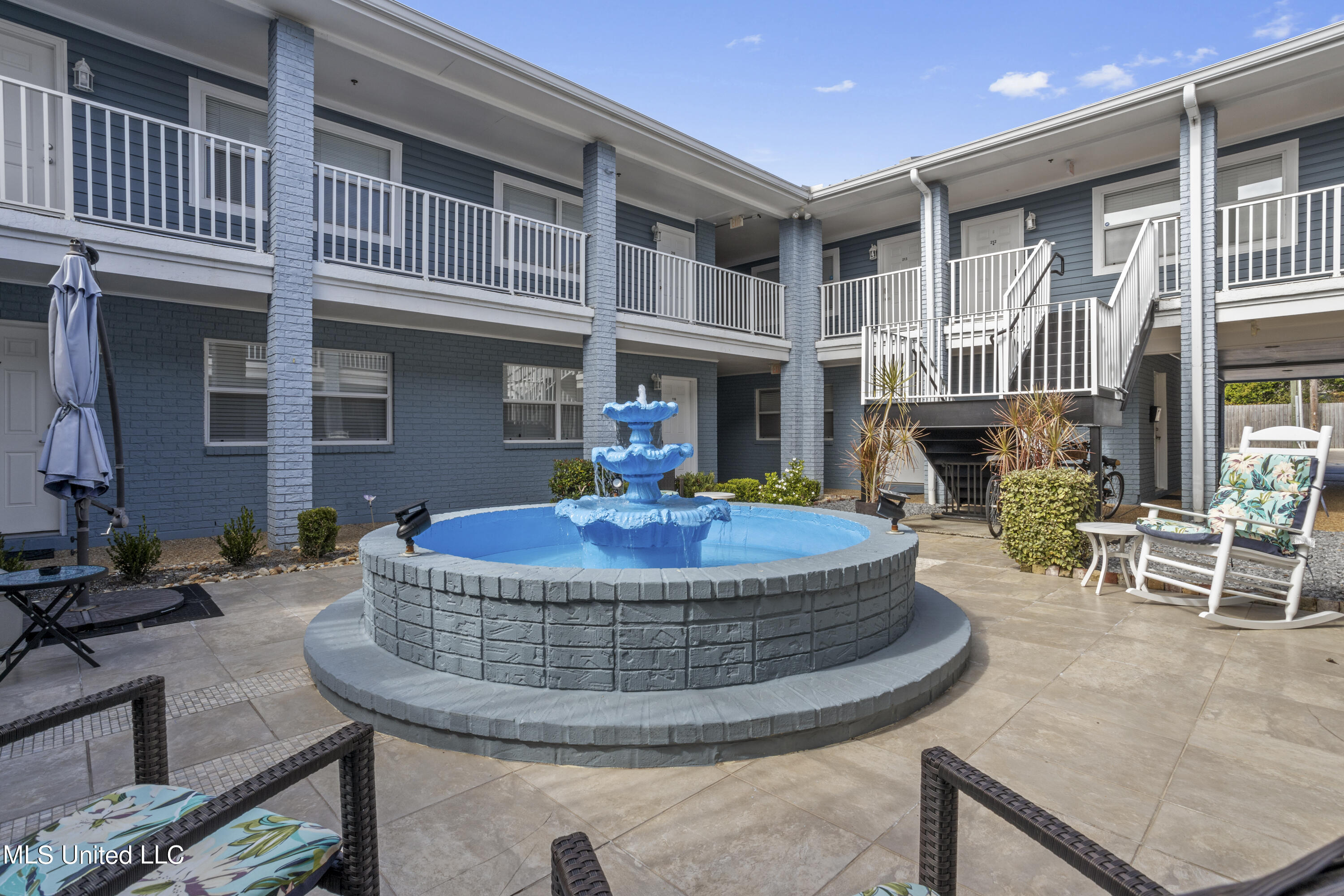 1282 Beach Boulevard, 104