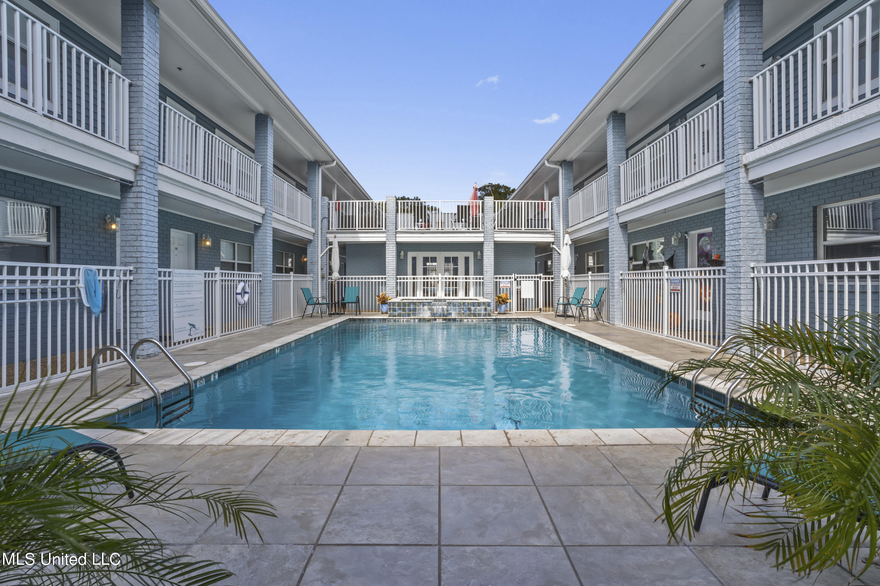 1282 Beach Boulevard, 104