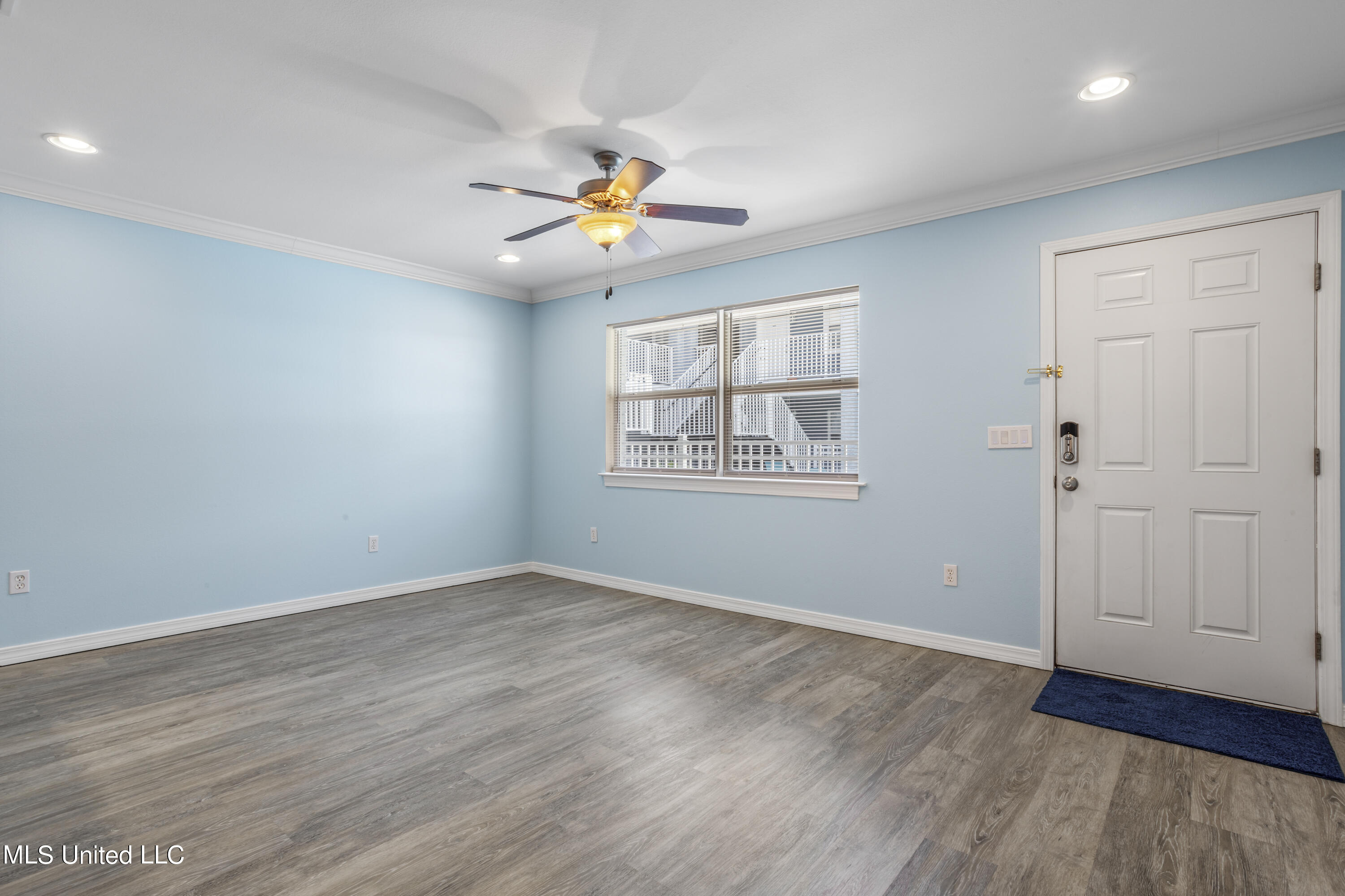1282 Beach Boulevard, 104