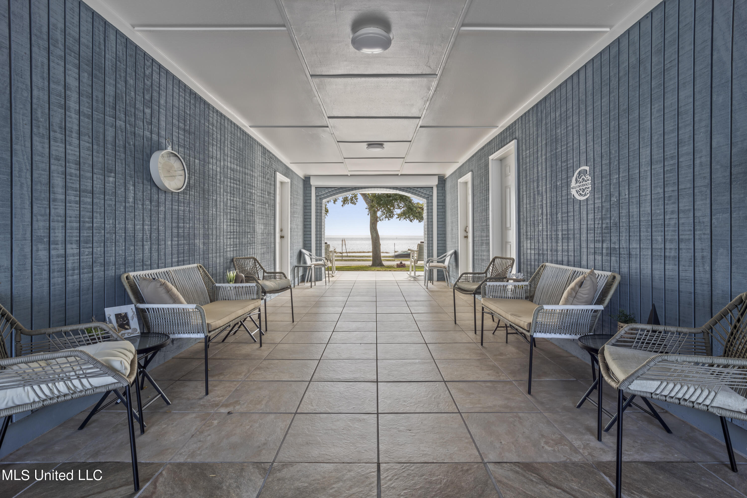 1282 Beach Boulevard, 104