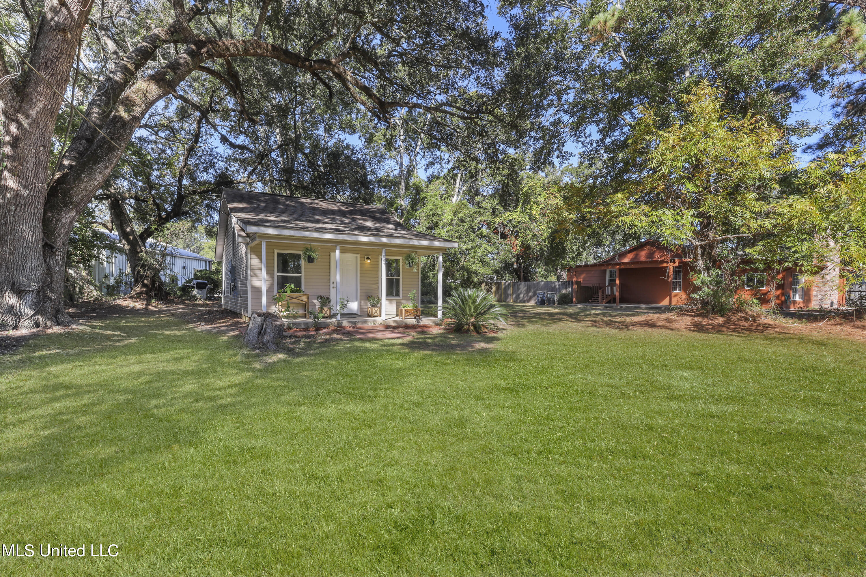 1007 Chaney Street