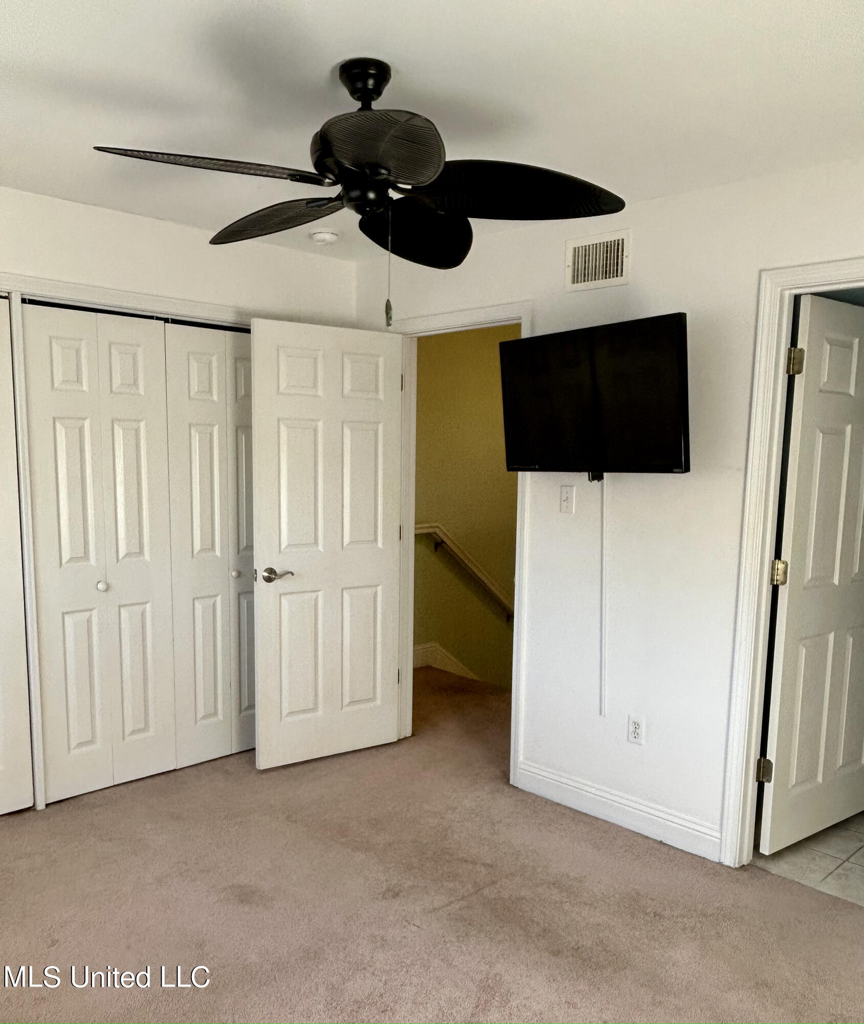 1664 Beach Boulevard, 109
