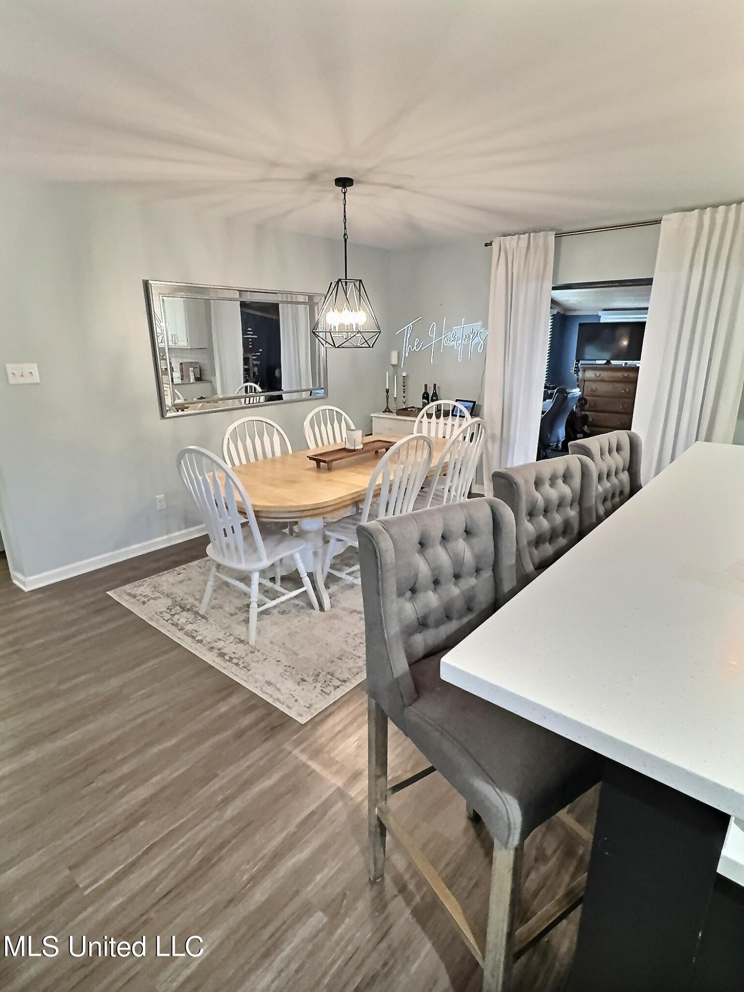 2800 Lawnwood Drive