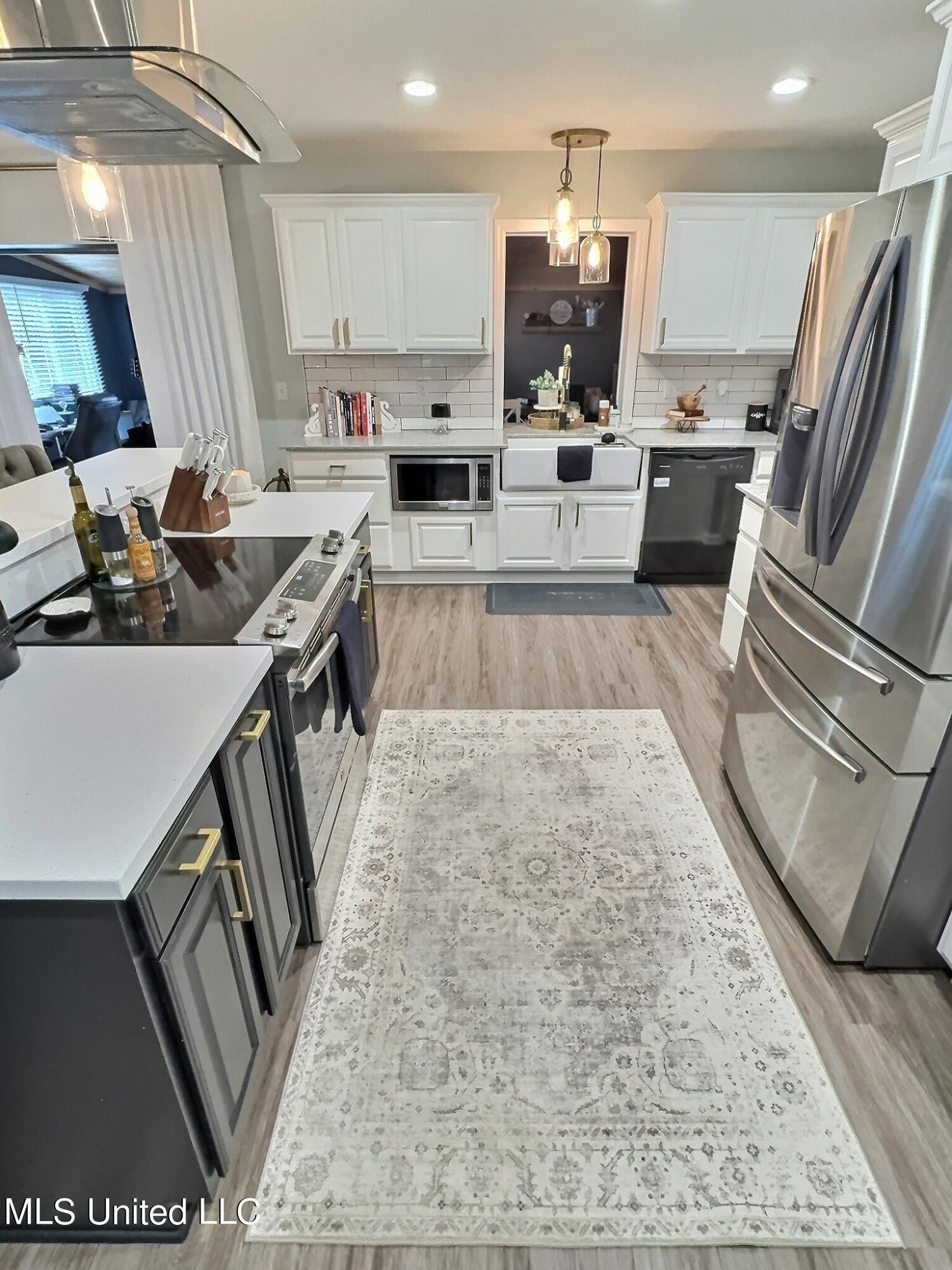 2800 Lawnwood Drive