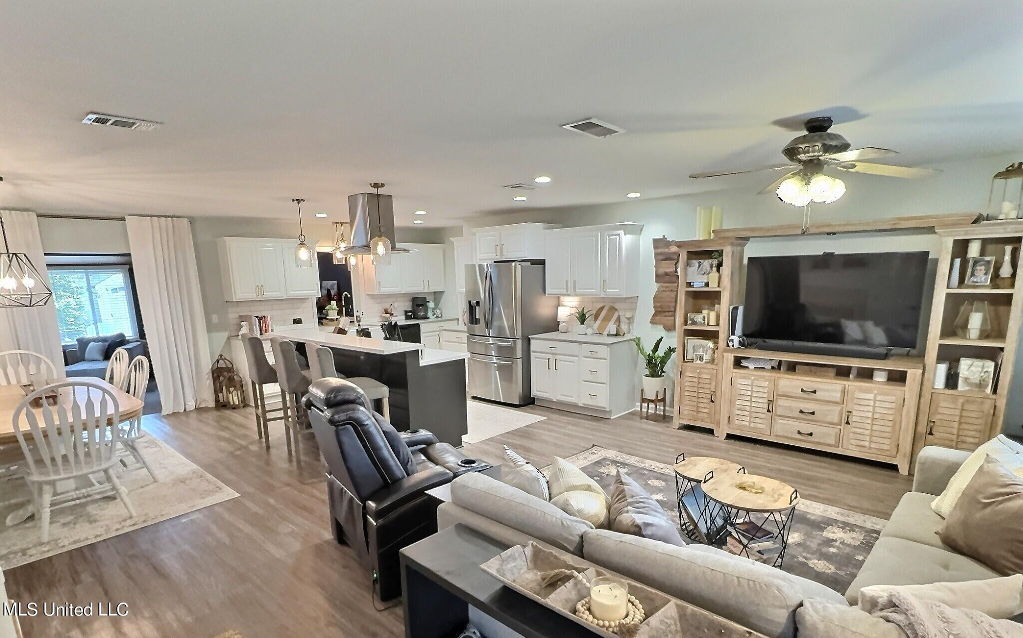 2800 Lawnwood Drive