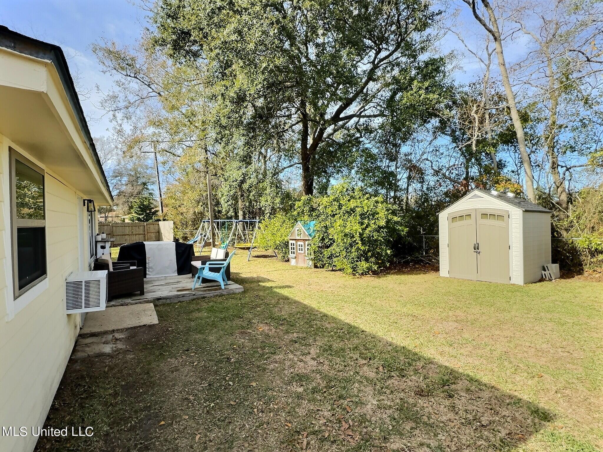 2800 Lawnwood Drive