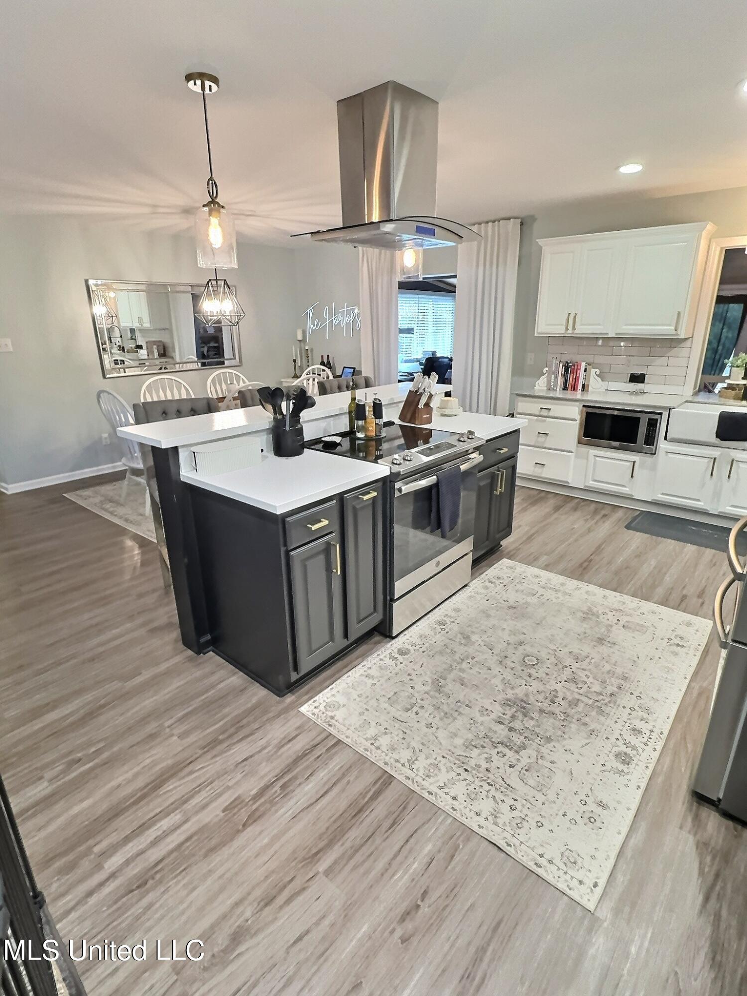 2800 Lawnwood Drive