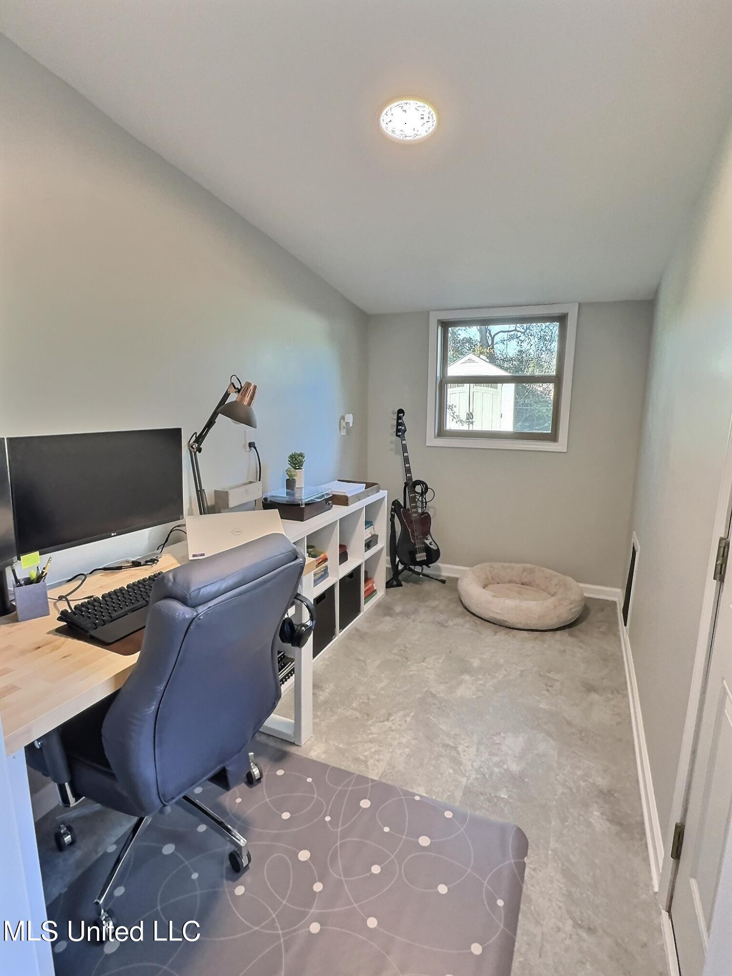 2800 Lawnwood Drive