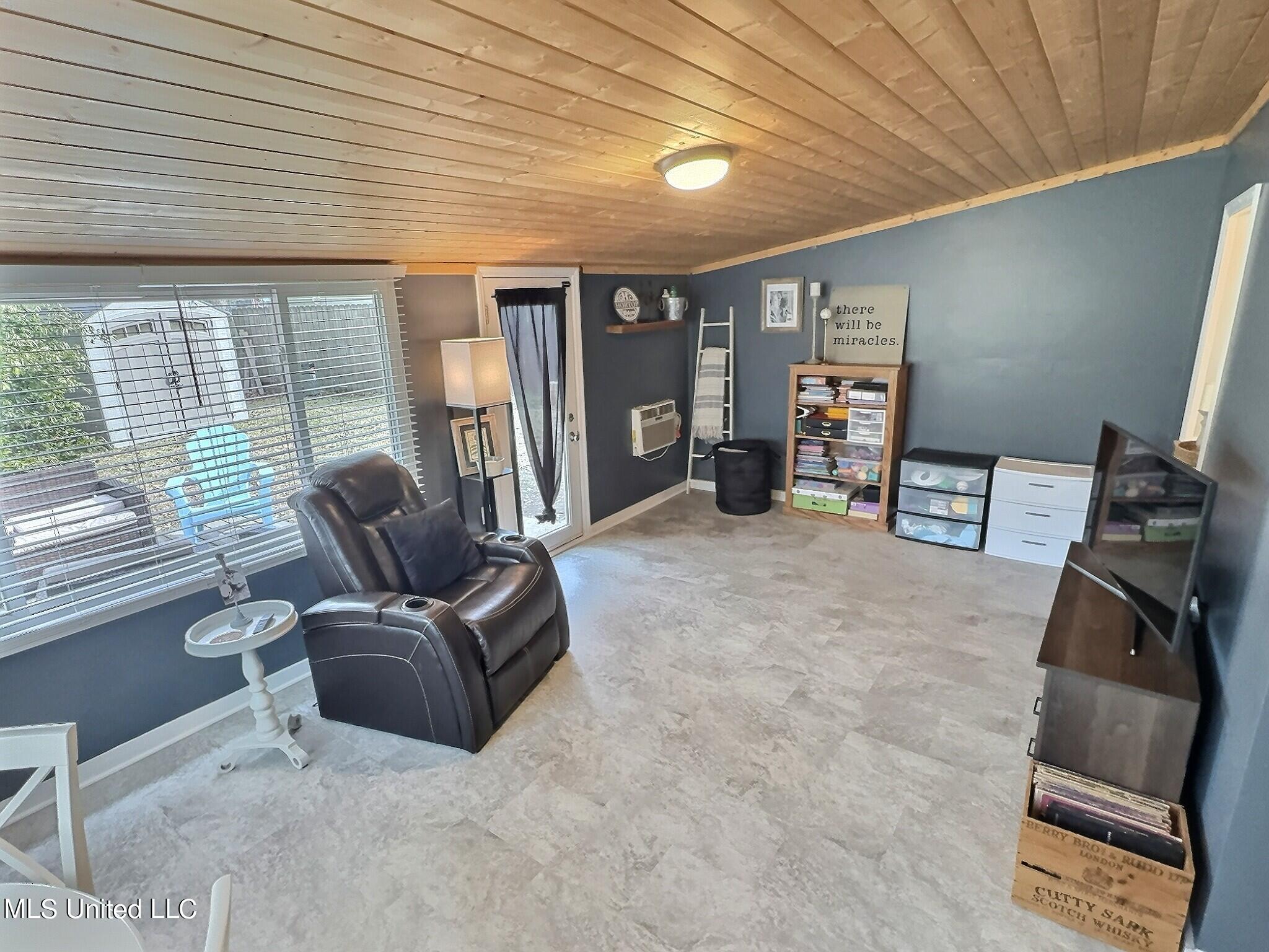 2800 Lawnwood Drive