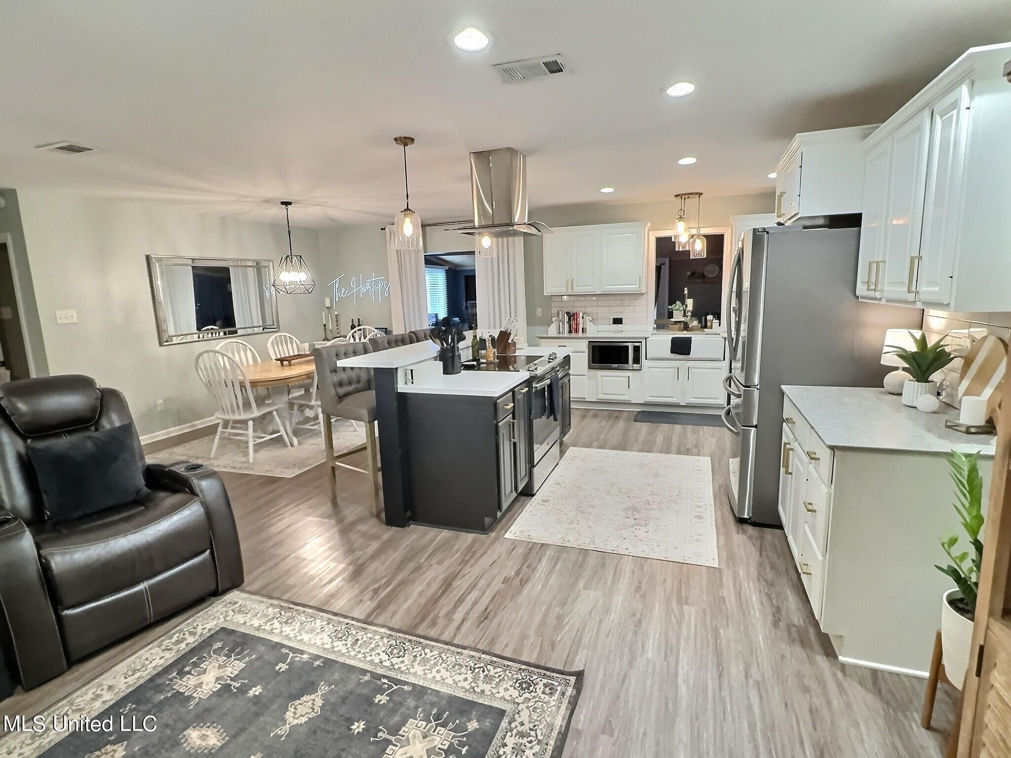 2800 Lawnwood Drive