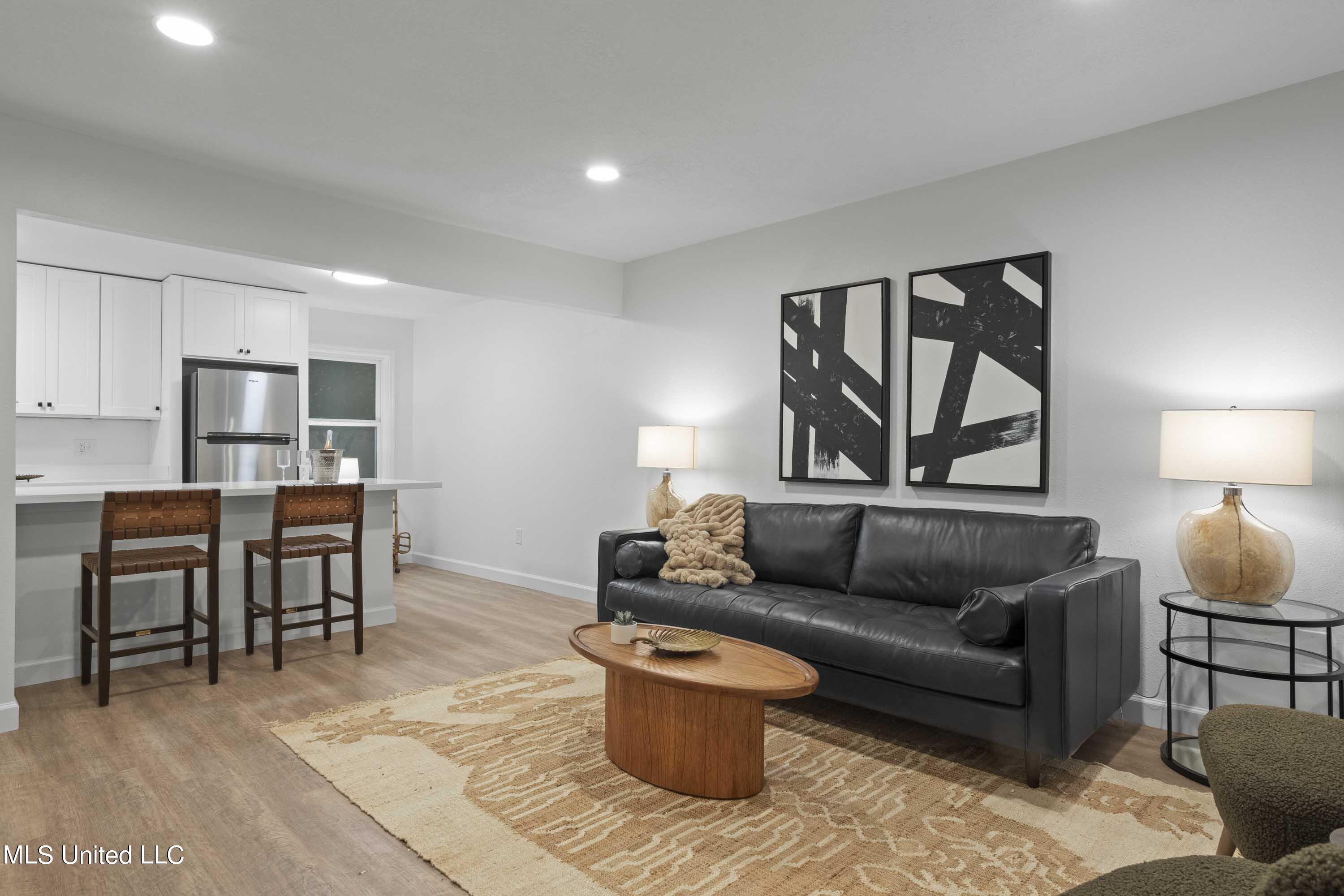 114 Ethel Circle, 3