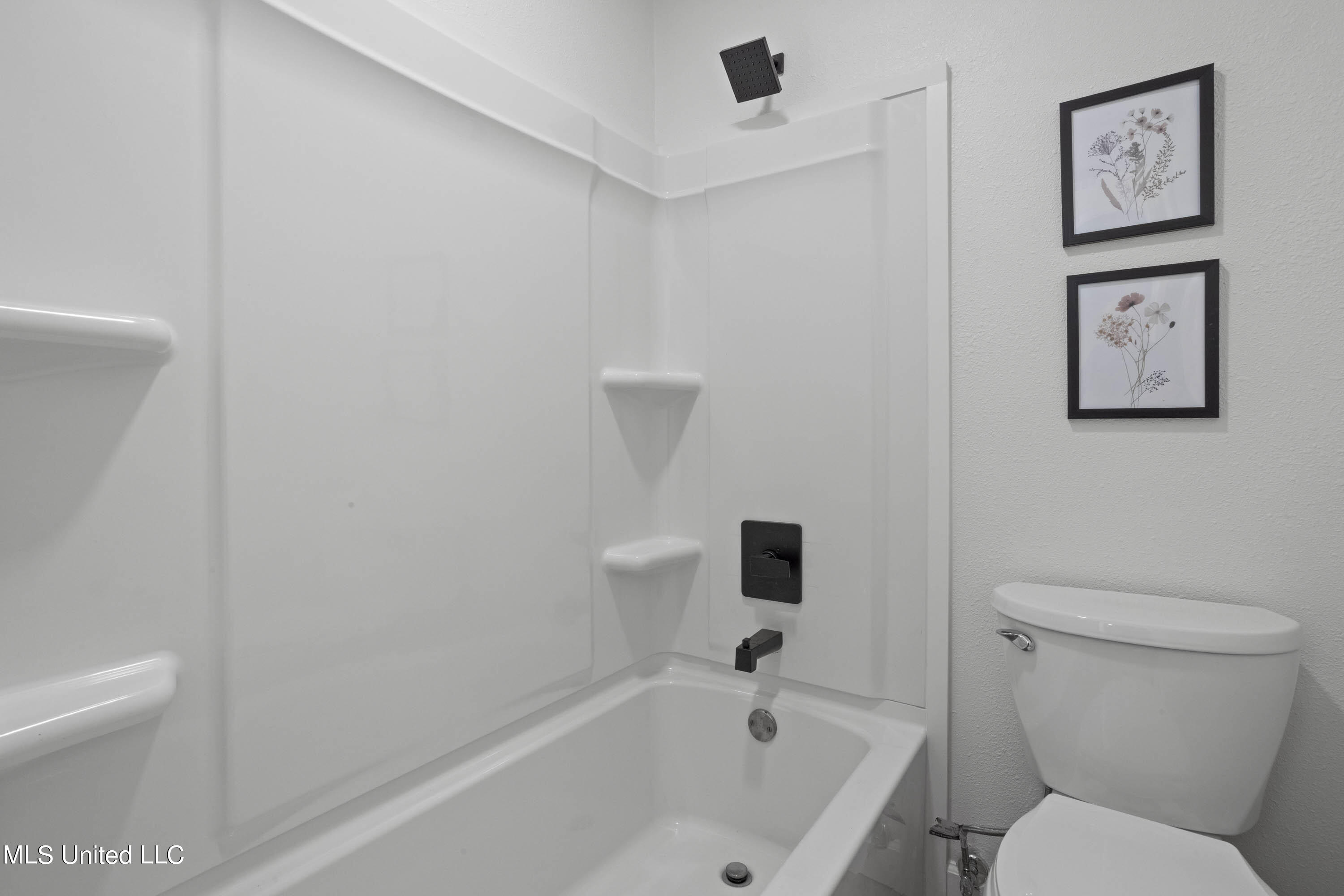 114 Ethel Circle, 3