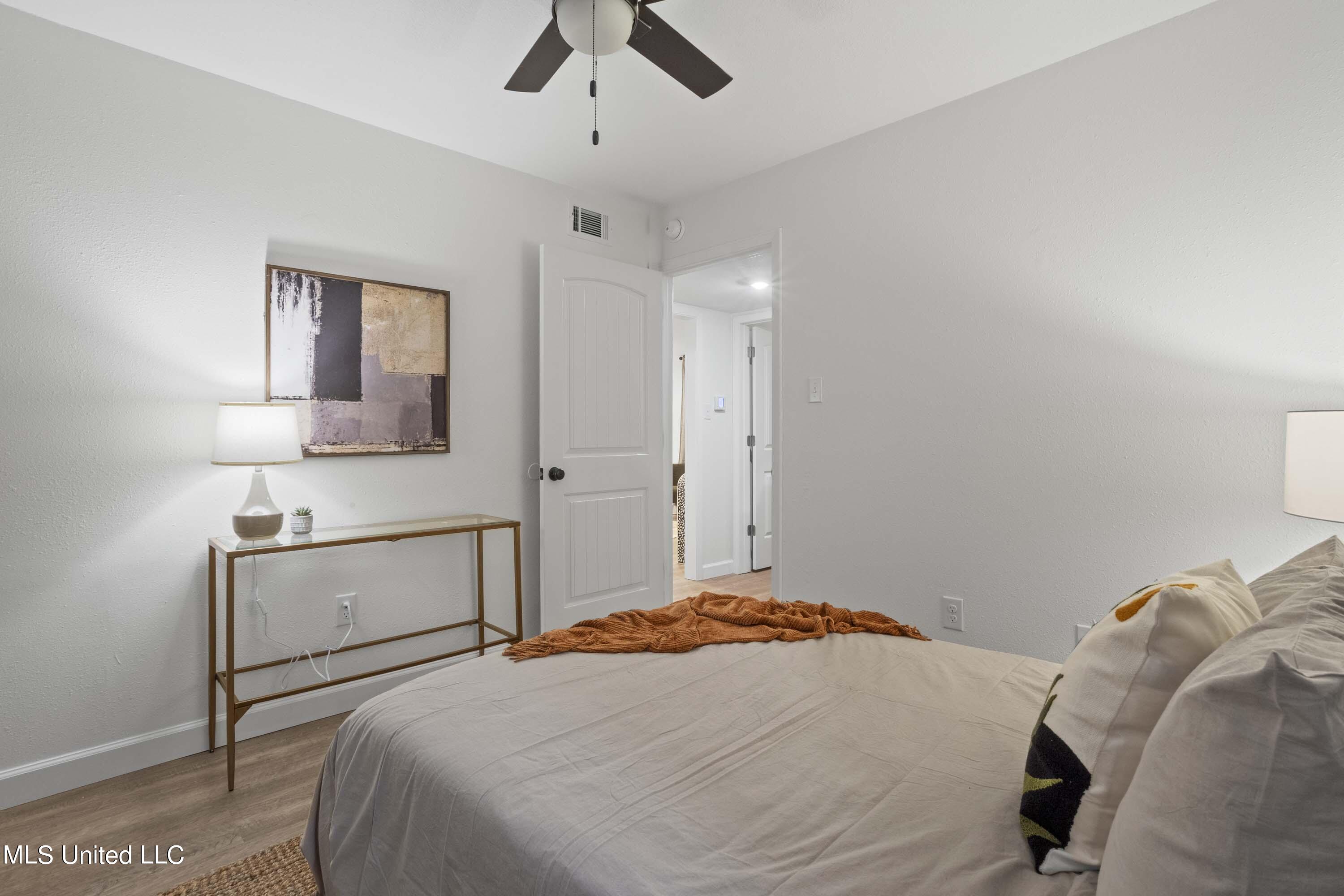 114 Ethel Circle, 3