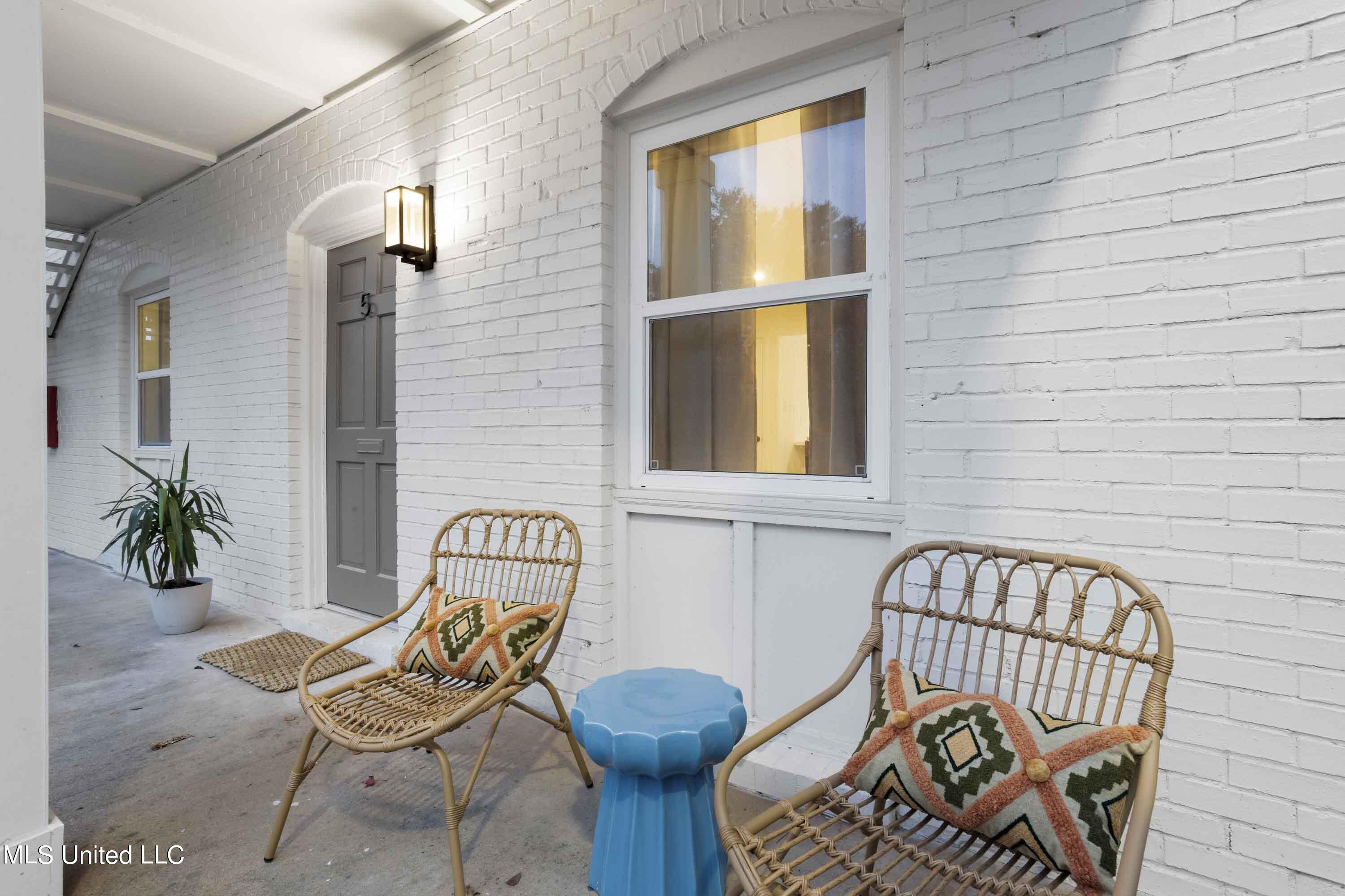 114 Ethel Circle, 3
