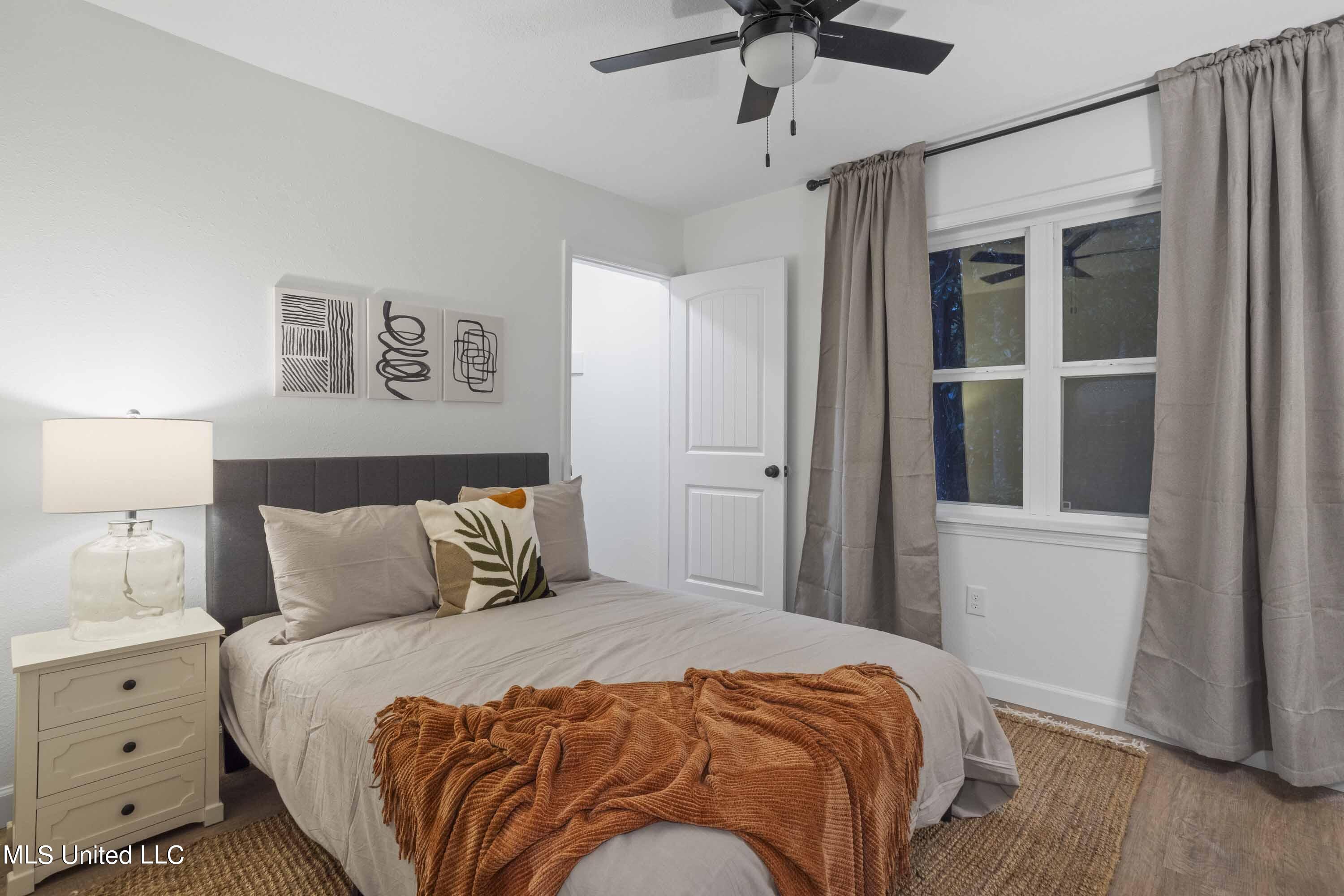 114 Ethel Circle, 3