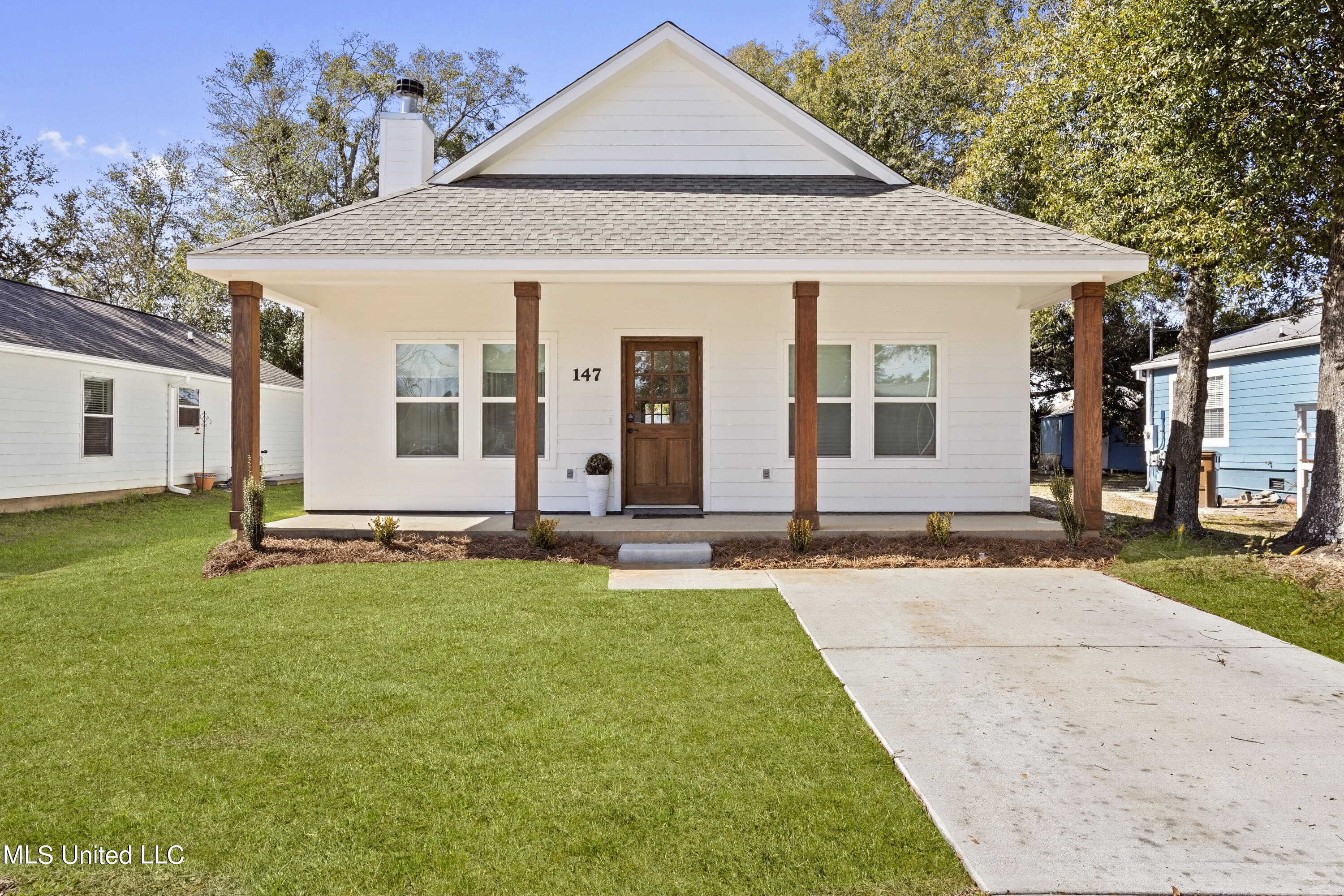 147 Pine Grove Avenue