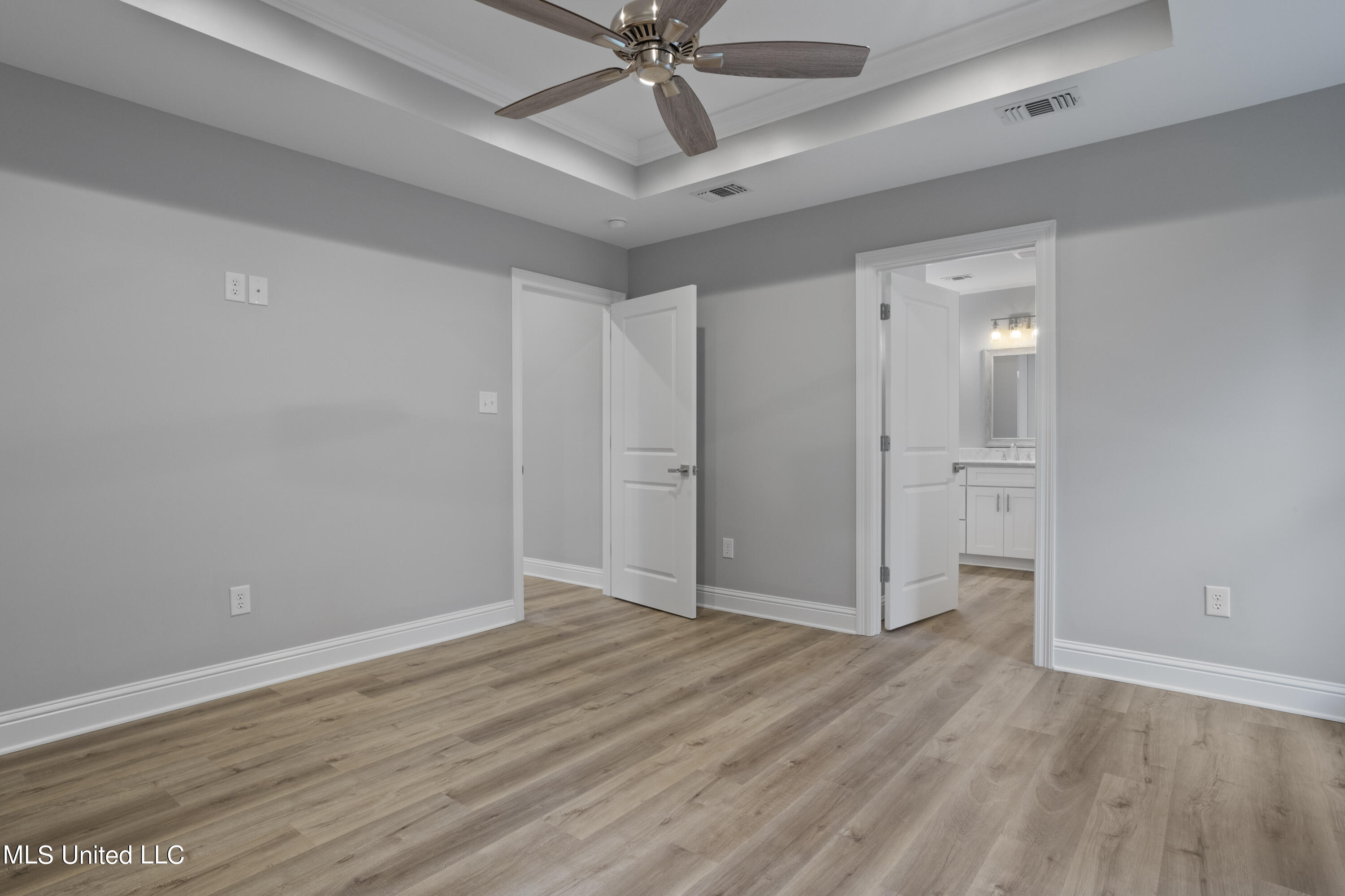 8720 Live Oak Street