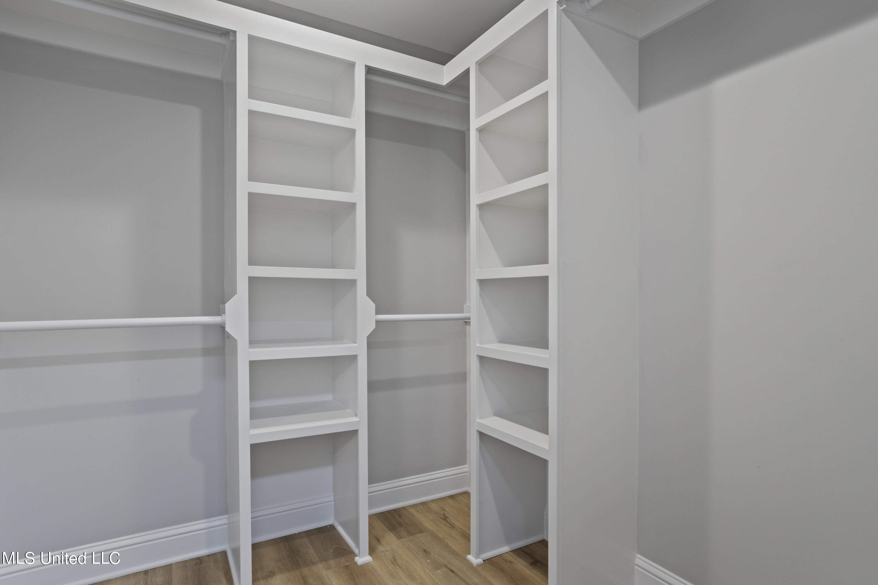 8720 Live Oak Street