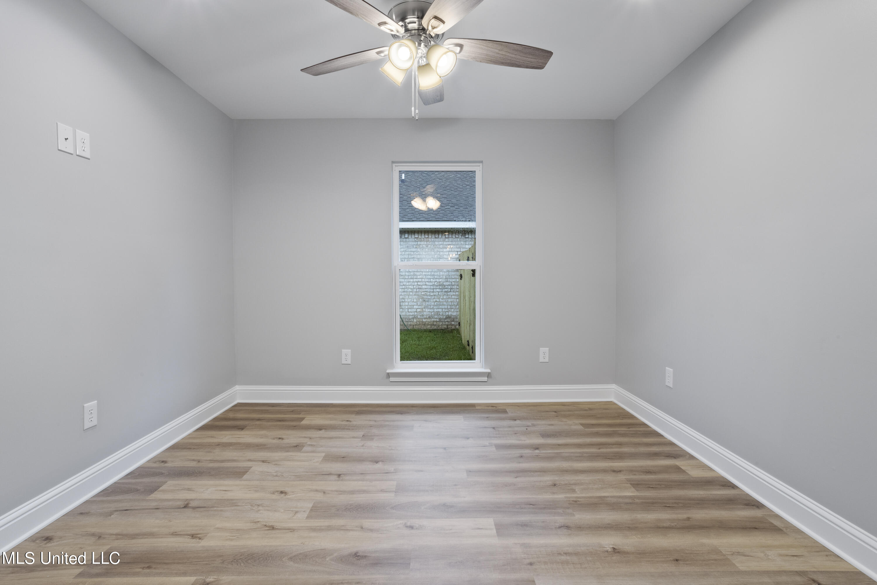 8720 Live Oak Street