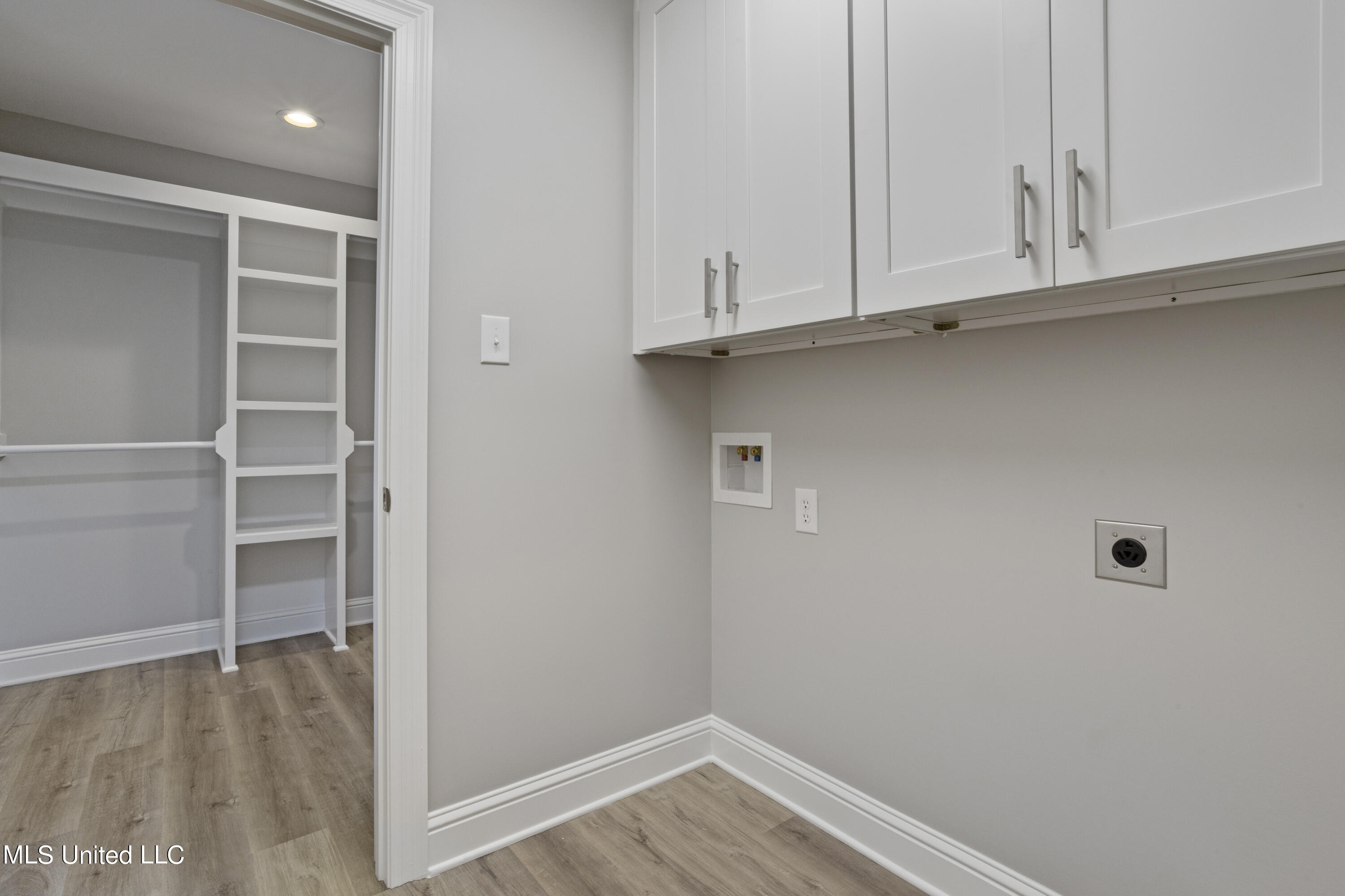 8720 Live Oak Street