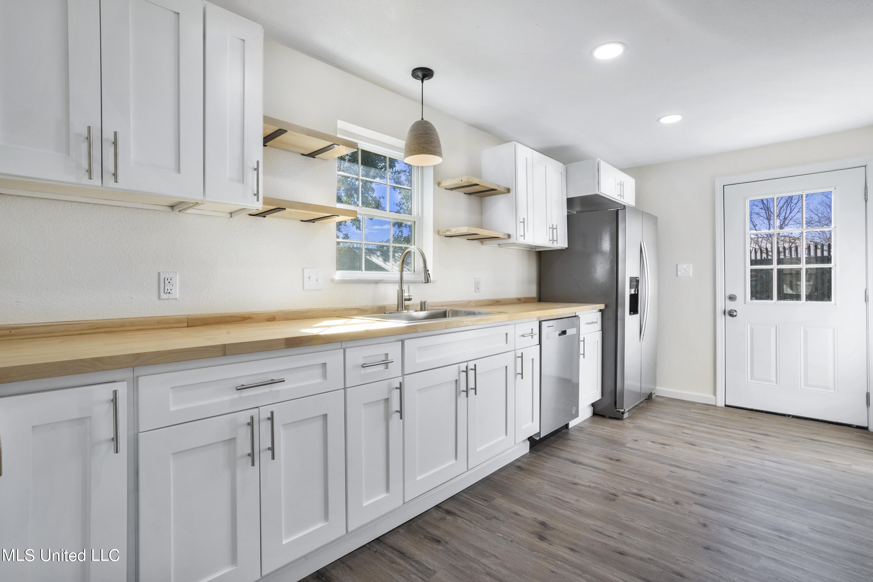 1175 Lafayette Street