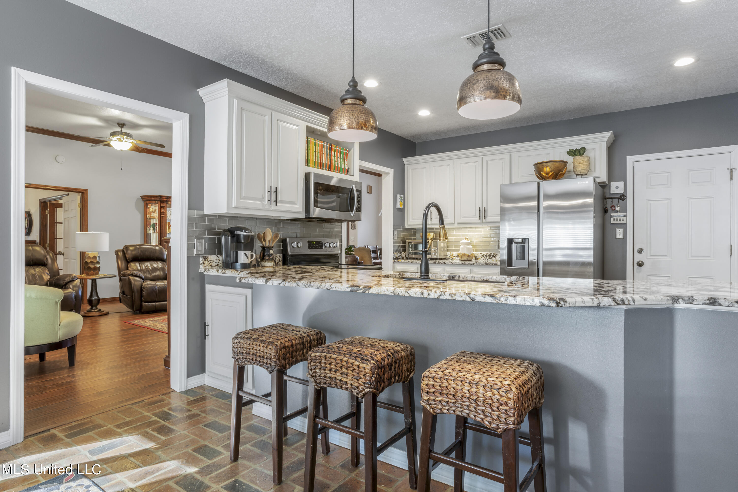 1601 Magnolia Bluff Drive