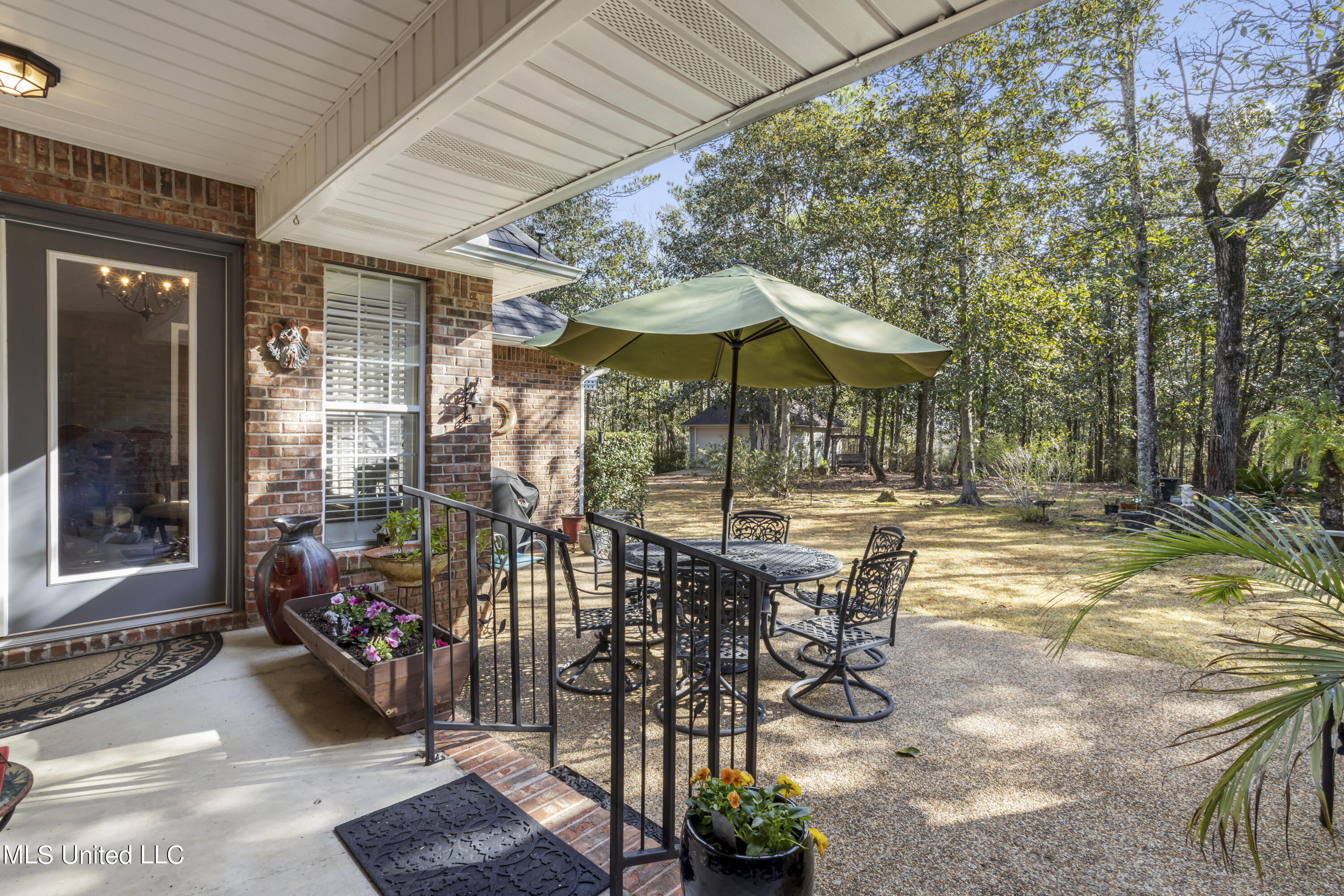 1601 Magnolia Bluff Drive
