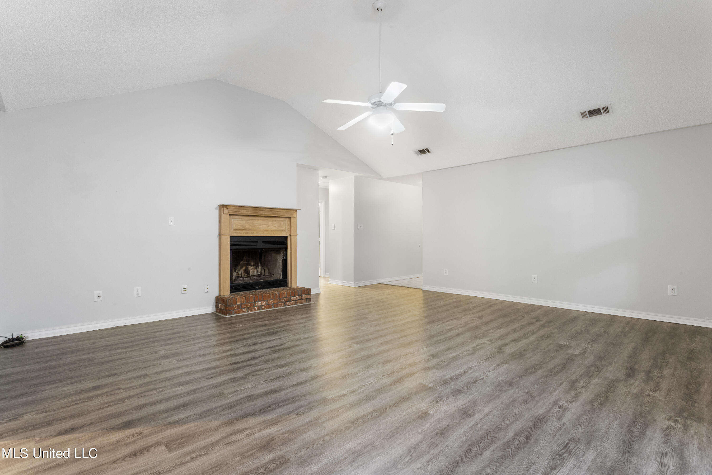 8513 Clamshell Avenue