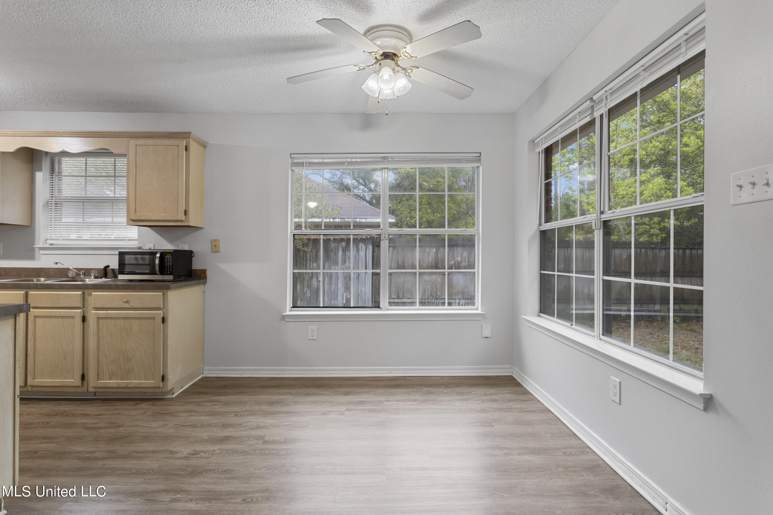 8513 Clamshell Avenue