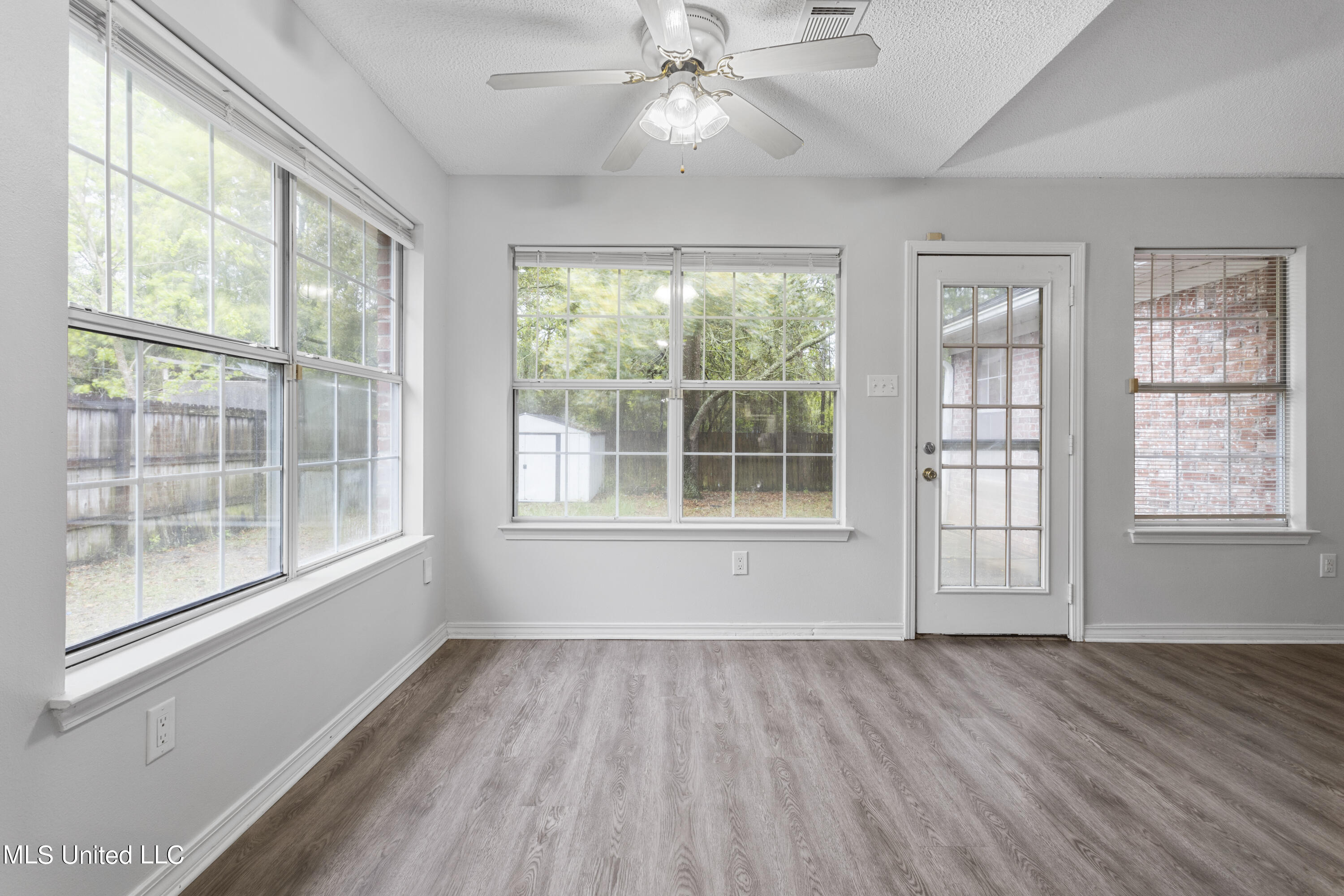 8513 Clamshell Avenue