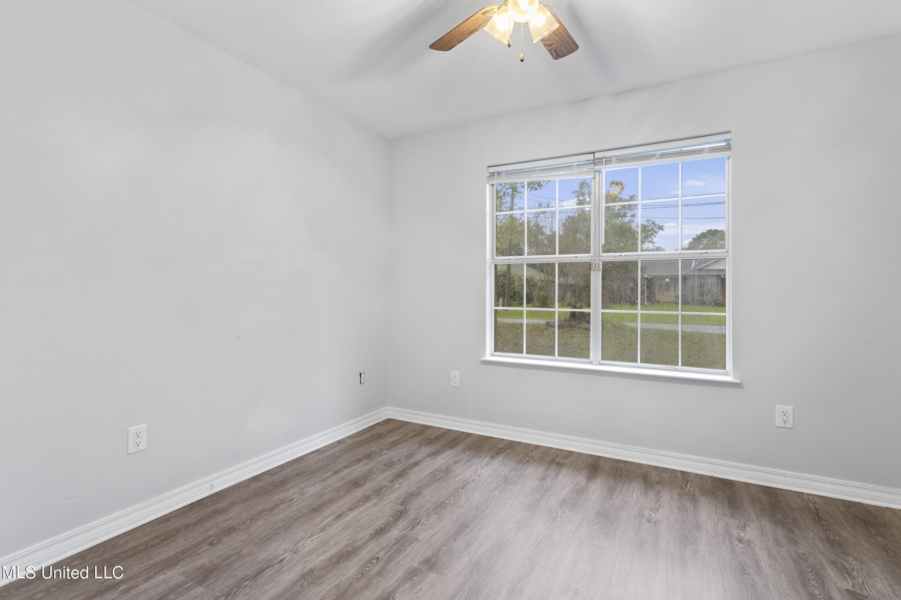 8513 Clamshell Avenue