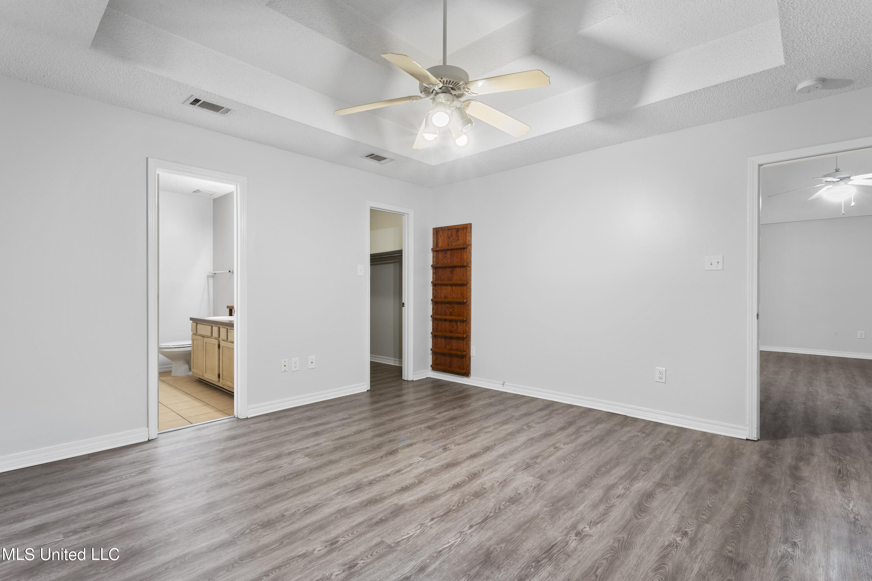 8513 Clamshell Avenue