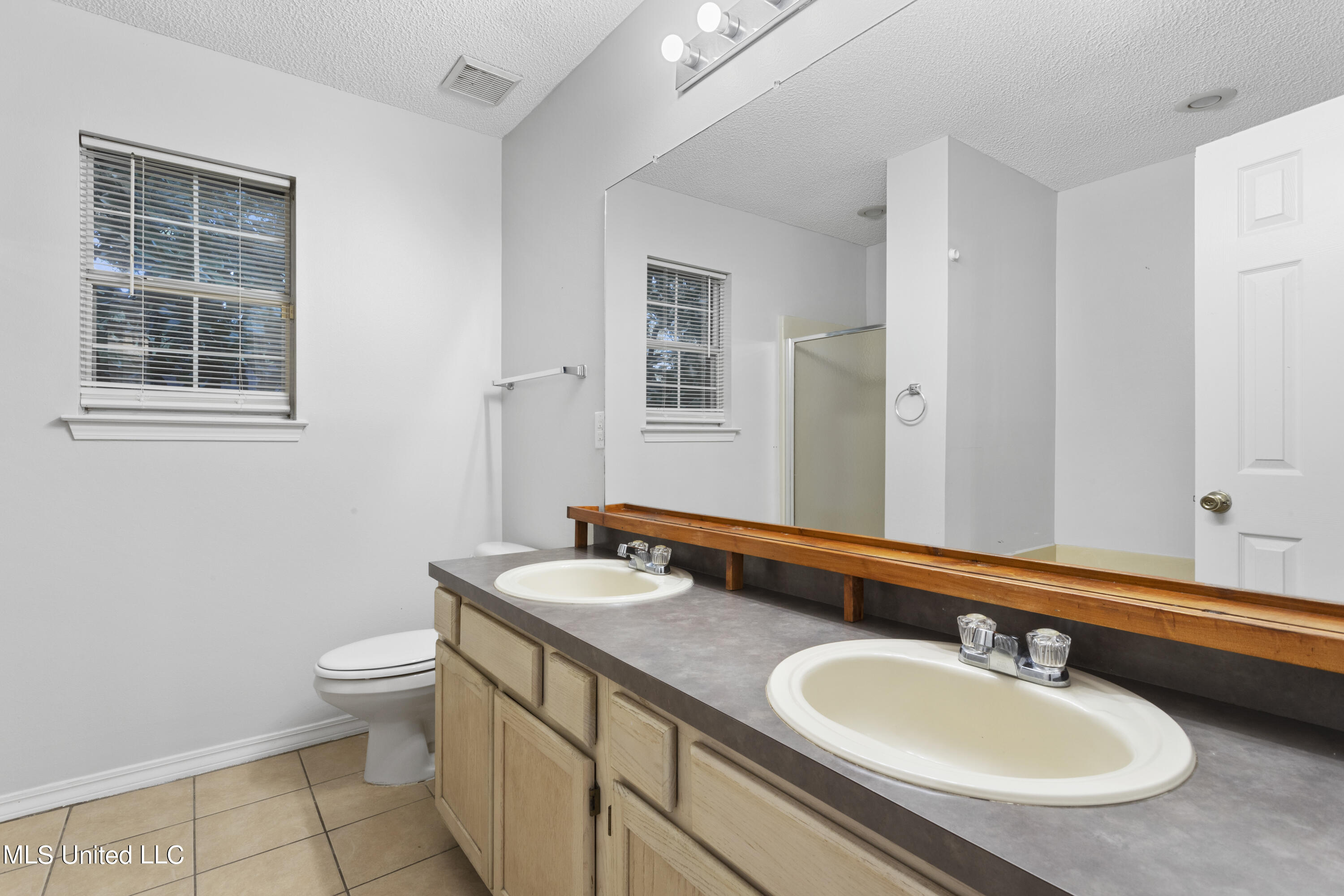 8513 Clamshell Avenue