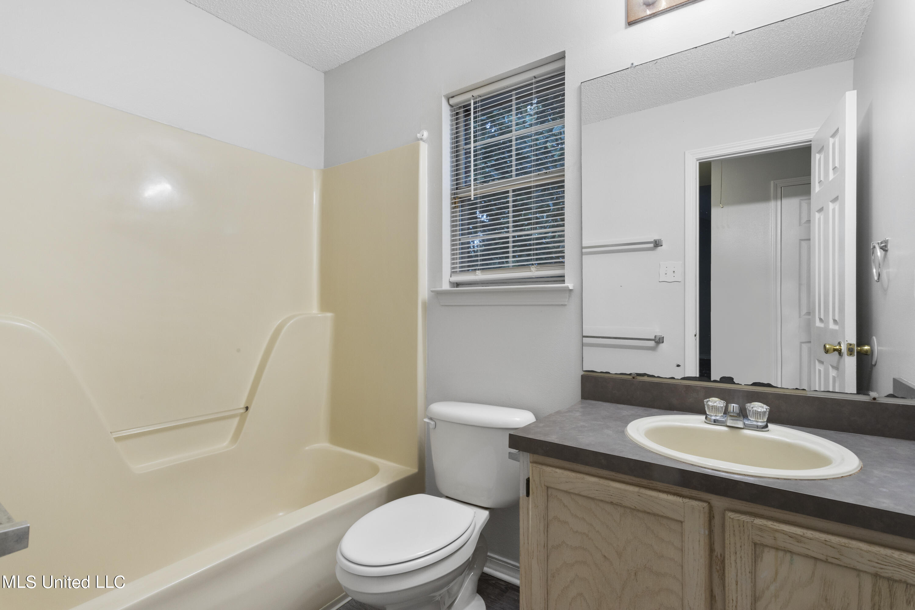 8513 Clamshell Avenue