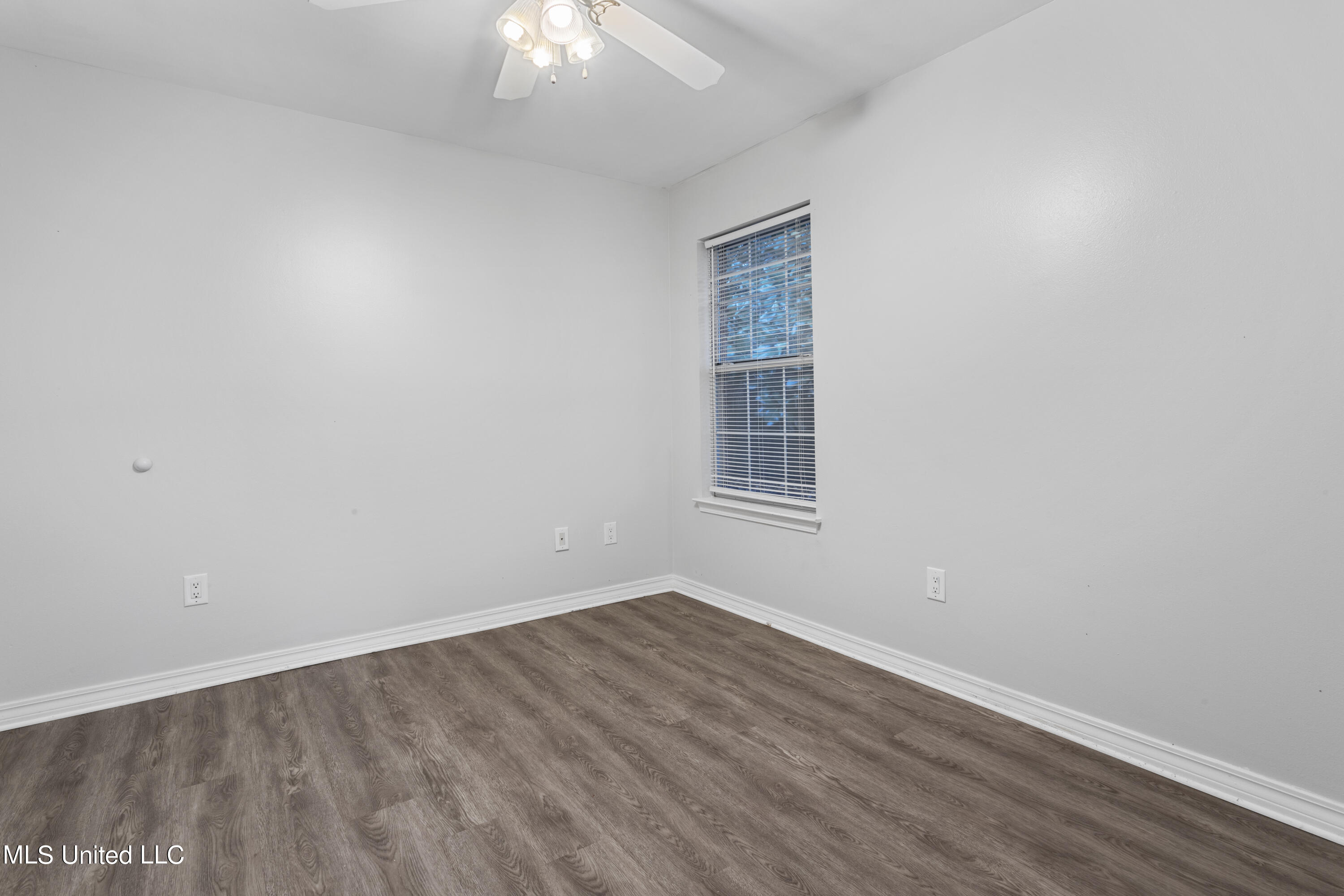 8513 Clamshell Avenue