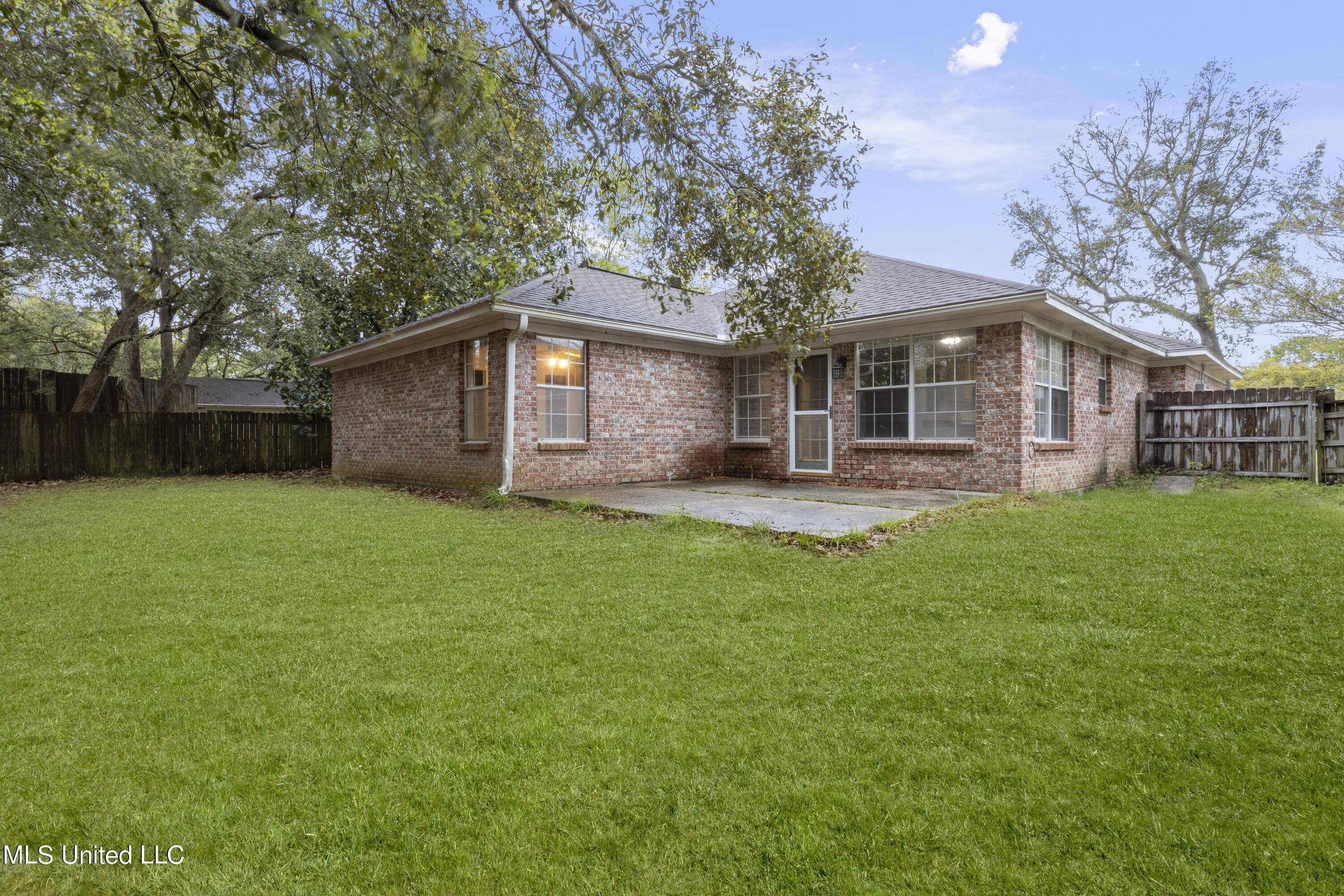 8513 Clamshell Avenue