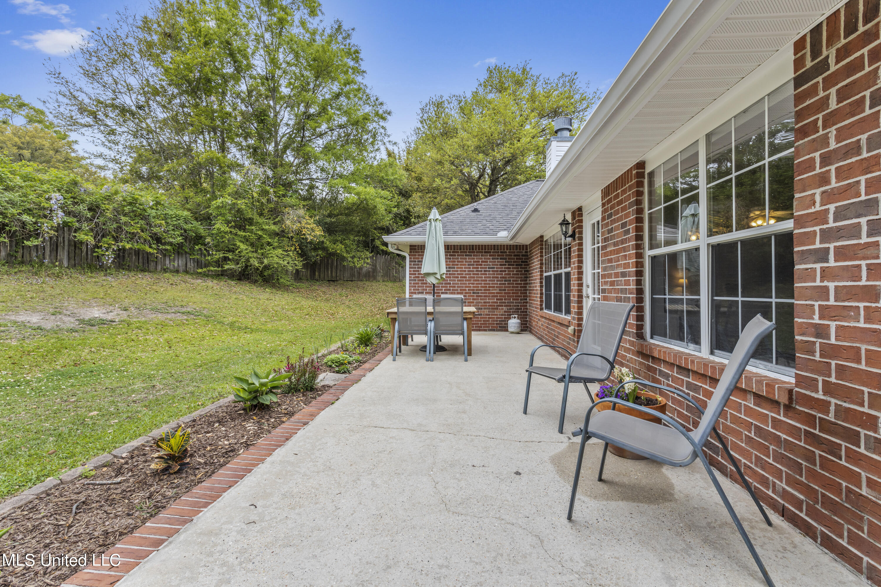 701 Hidden Oaks Drive