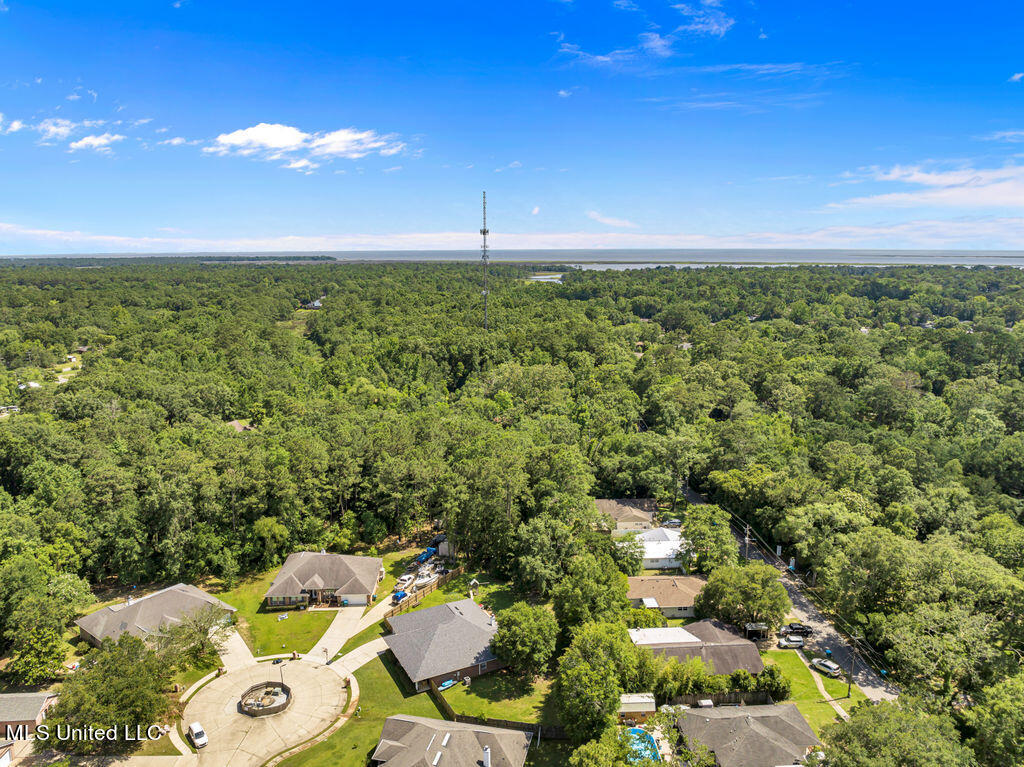 701 Hidden Oaks Drive