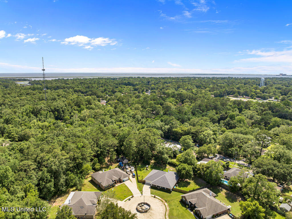 701 Hidden Oaks Drive