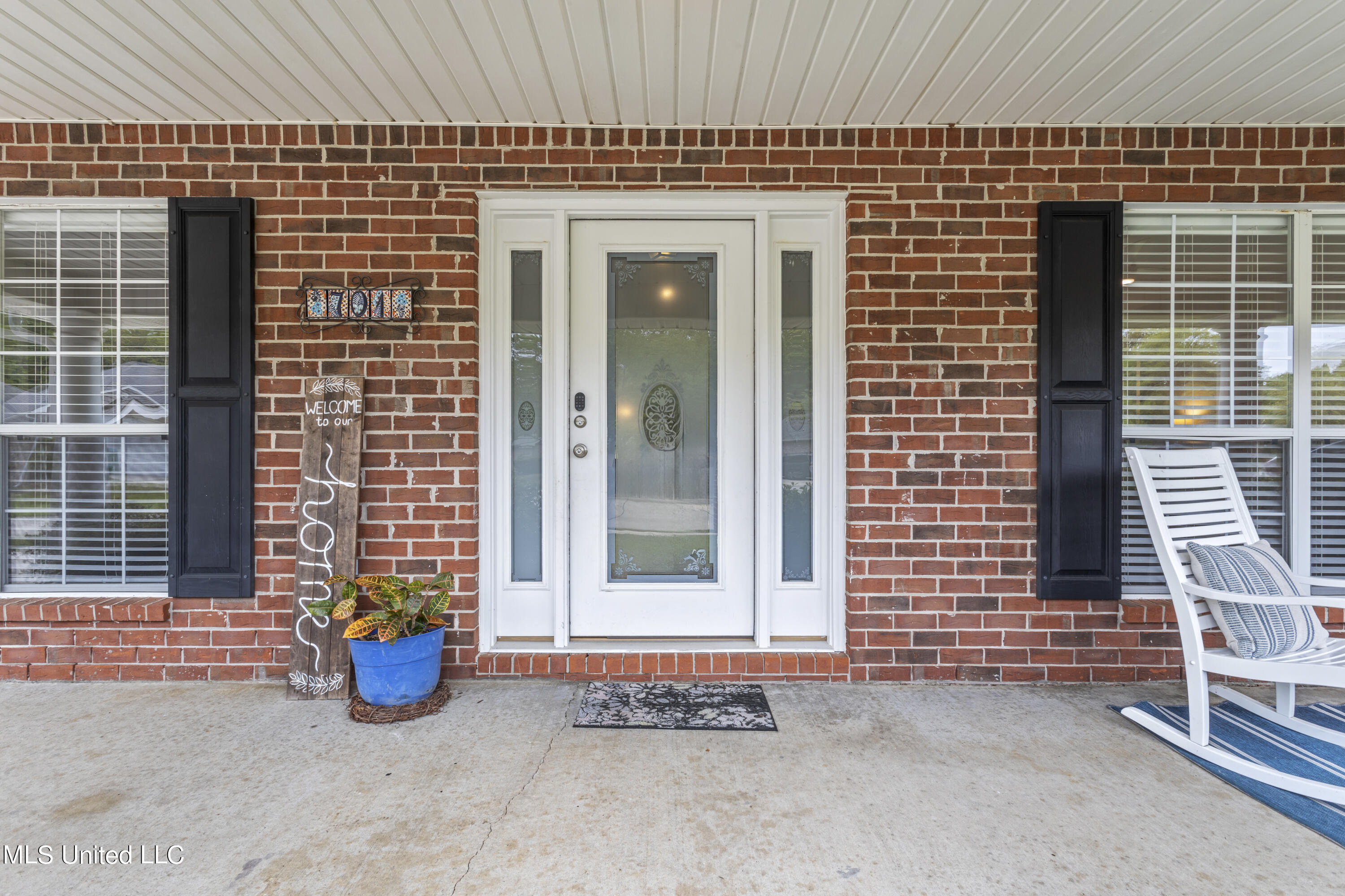 701 Hidden Oaks Drive