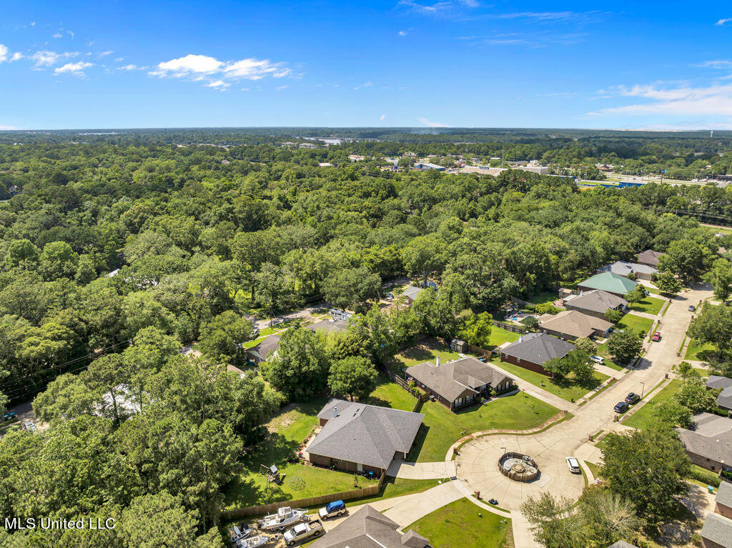 701 Hidden Oaks Drive