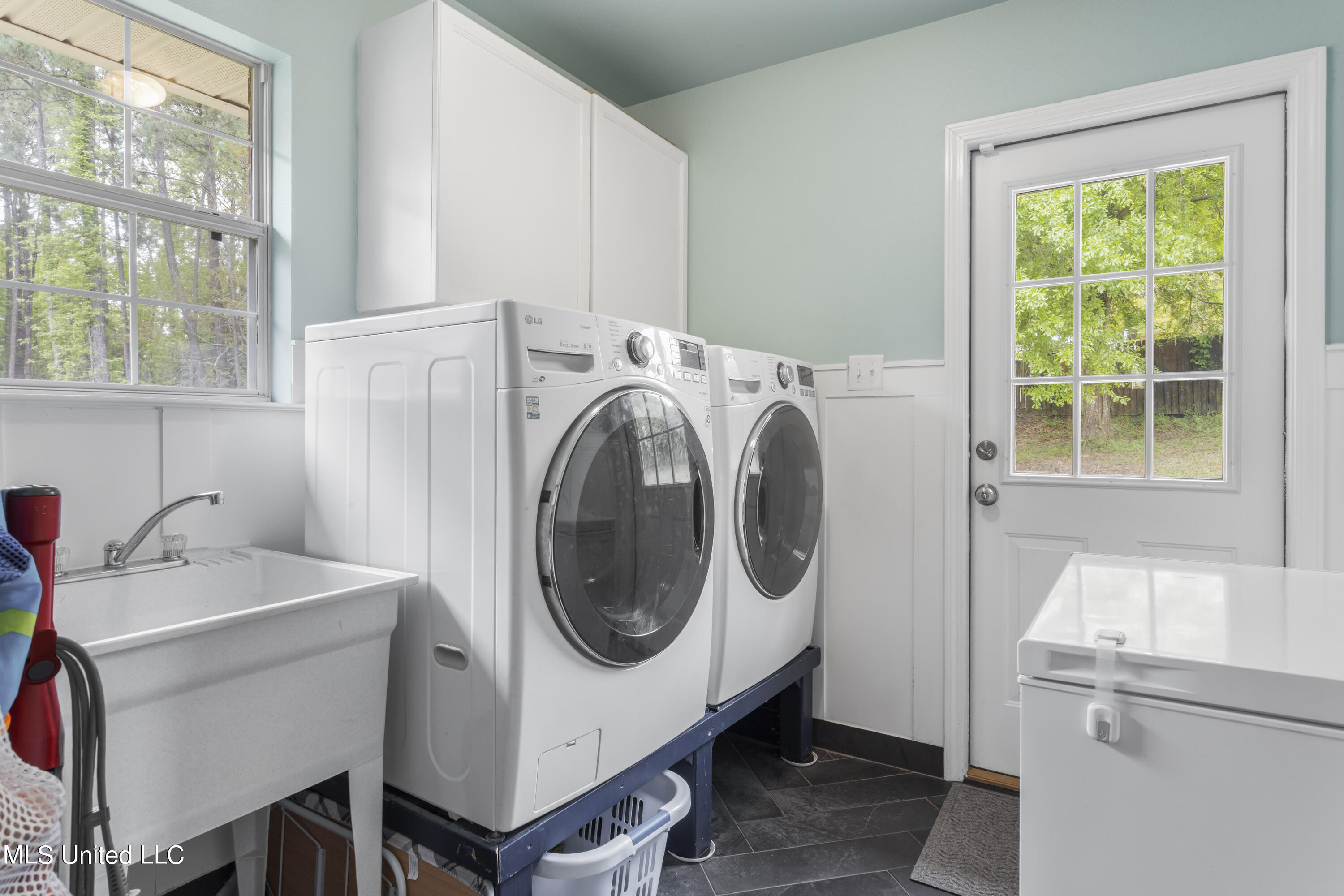 701 Hidden Oaks Drive