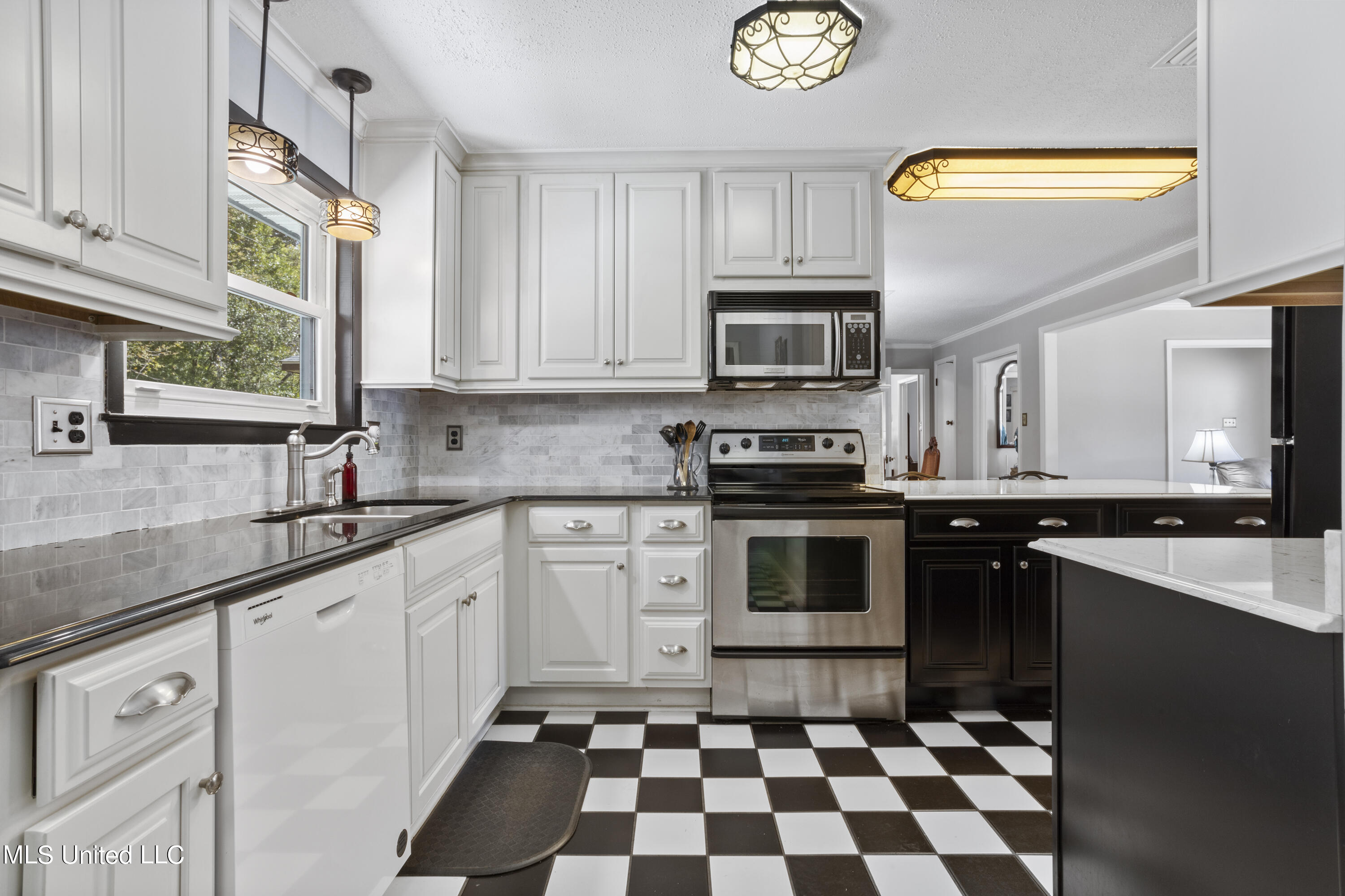 1107 Le Badine Court