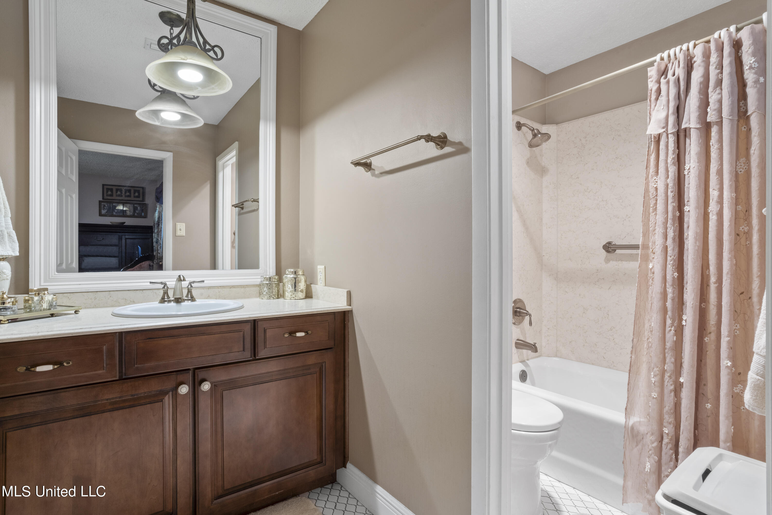 1107 Le Badine Court