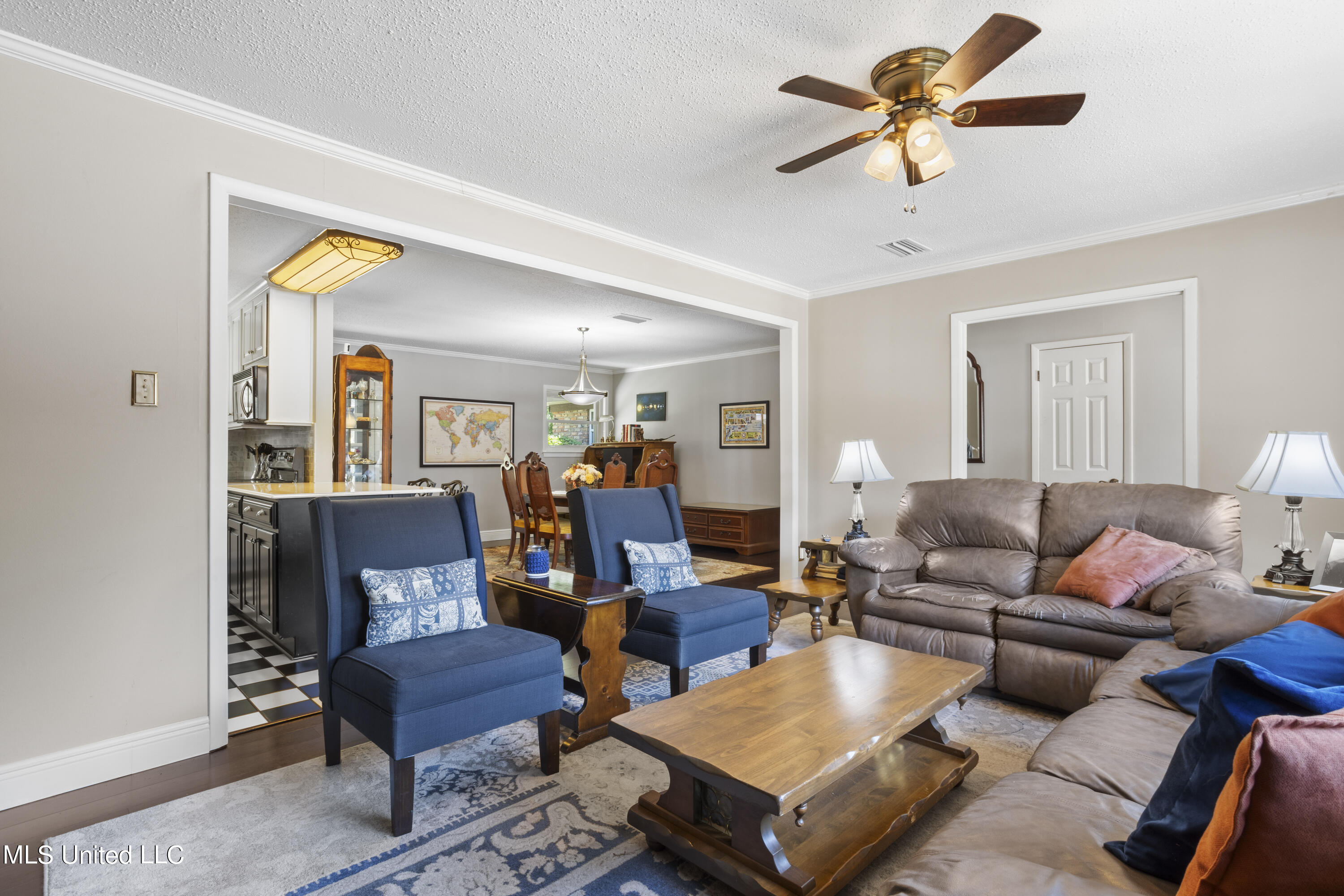 1107 Le Badine Court