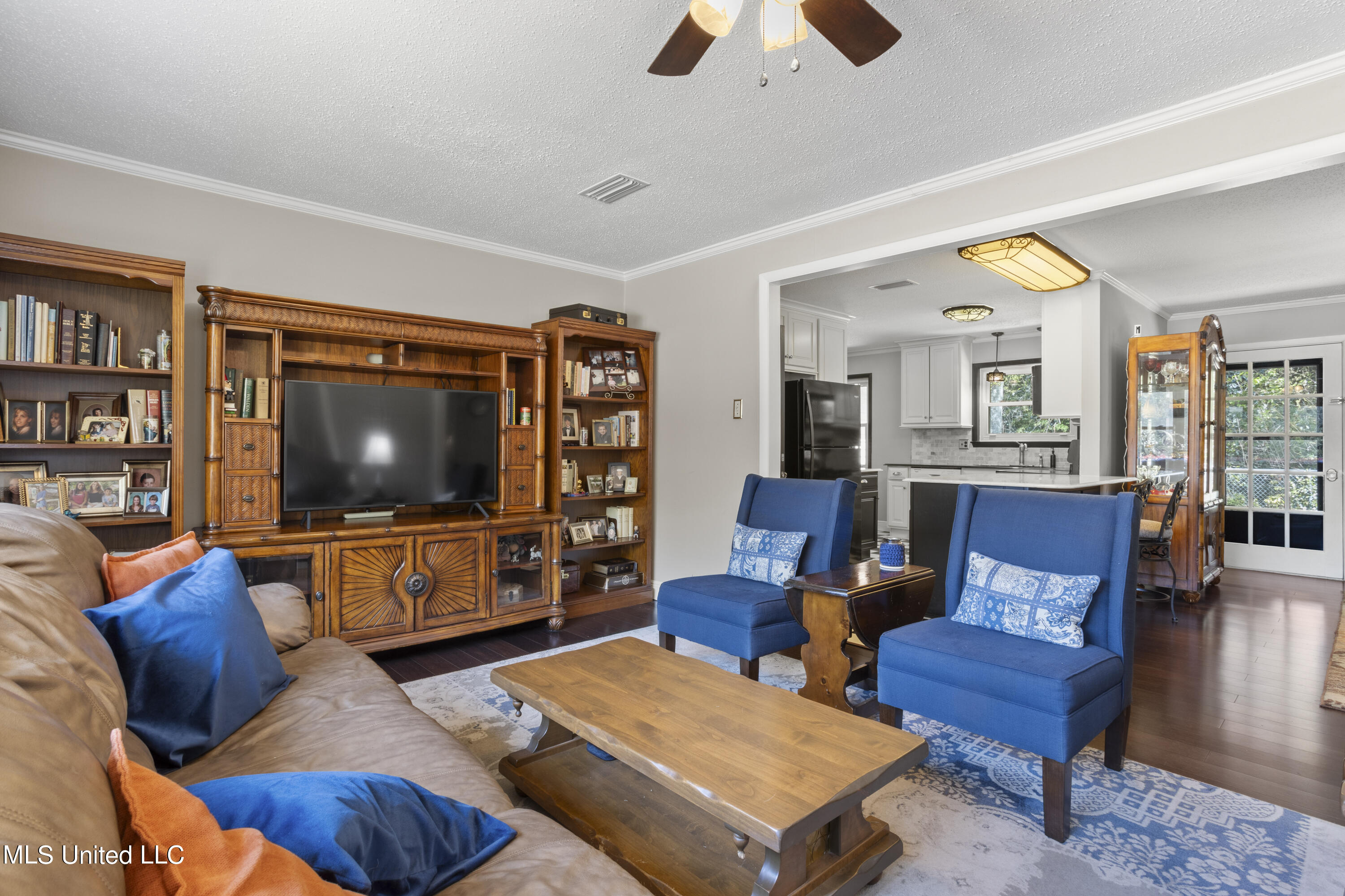 1107 Le Badine Court