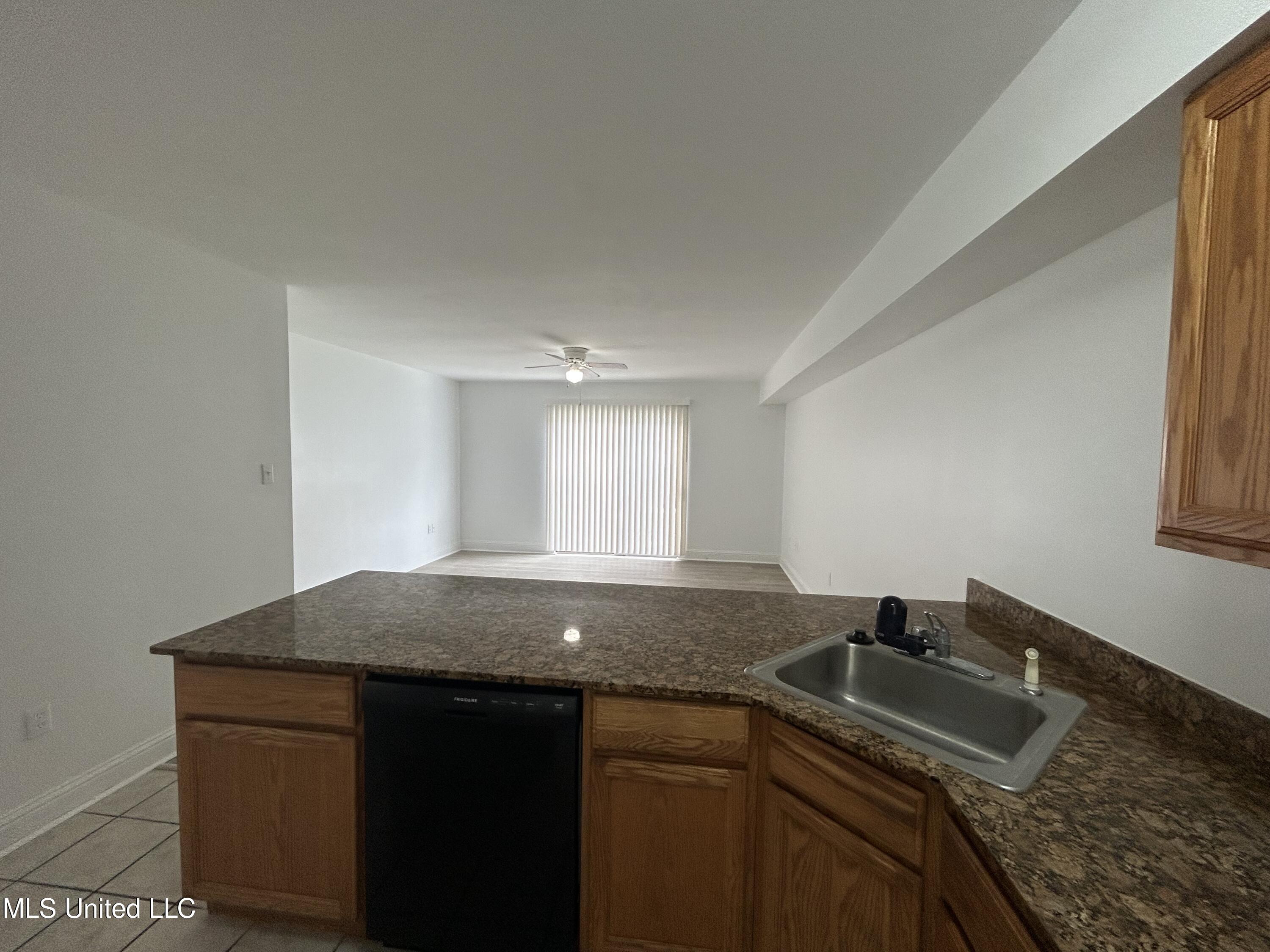 1664 Beach Boulevard, 108